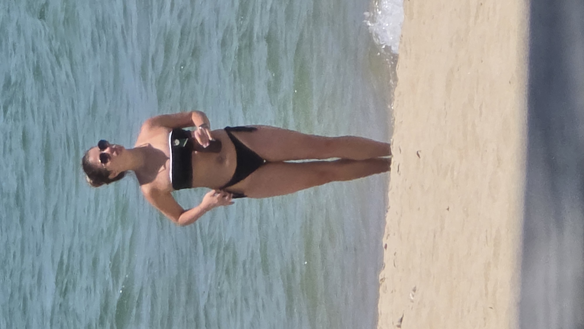 Woman spotted on Nha Trang beach early morning