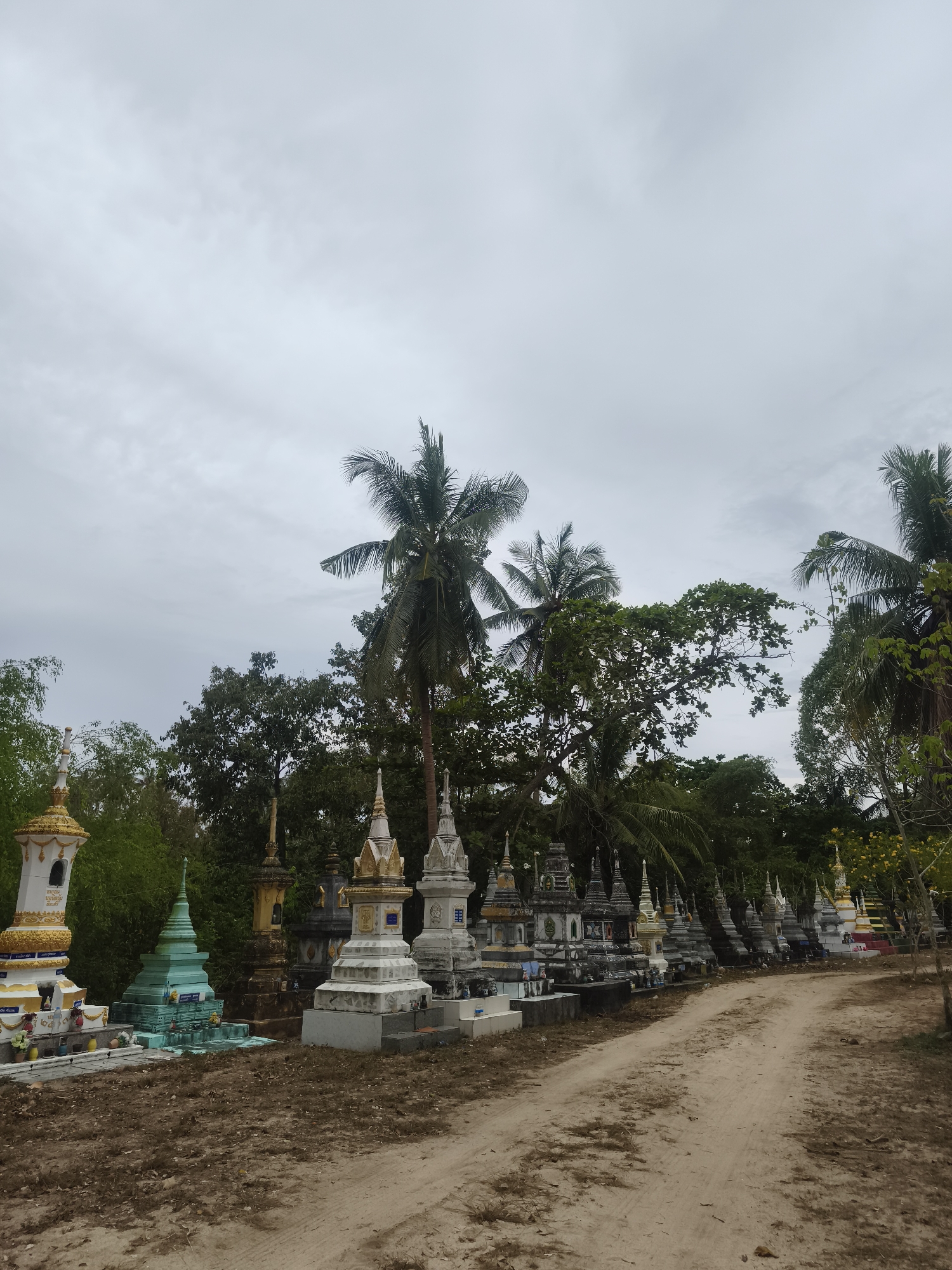 Buddhist temples and shrines documented in Tong Yang, Thailand