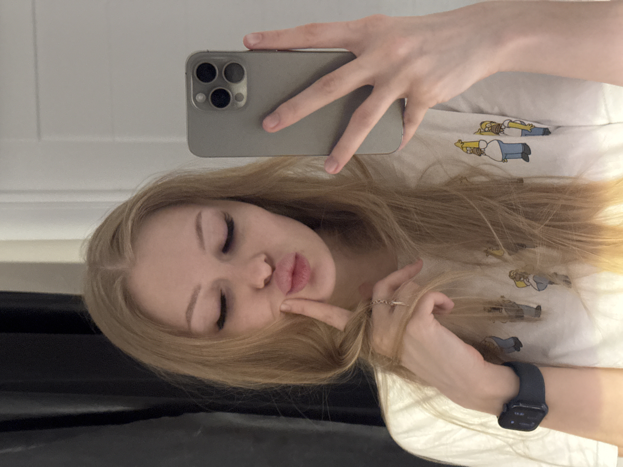 Casual home selfie session in Perm, same outfit, multiple looks.