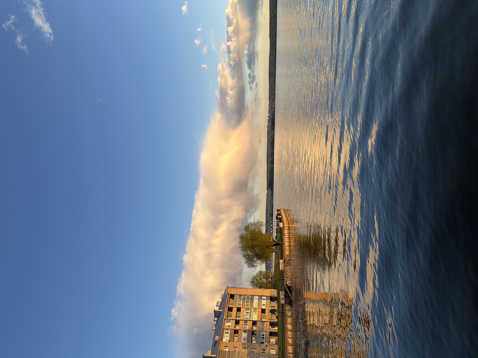 Afternoon waterfront life documented in Votkinsk, Russia