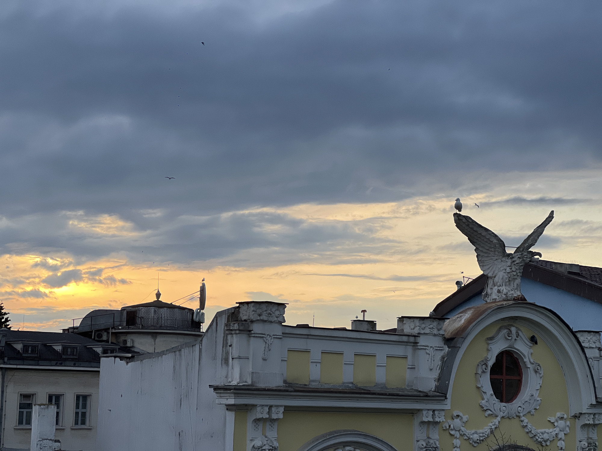 Ordinary evening moments documented across Burgas, Bulgaria