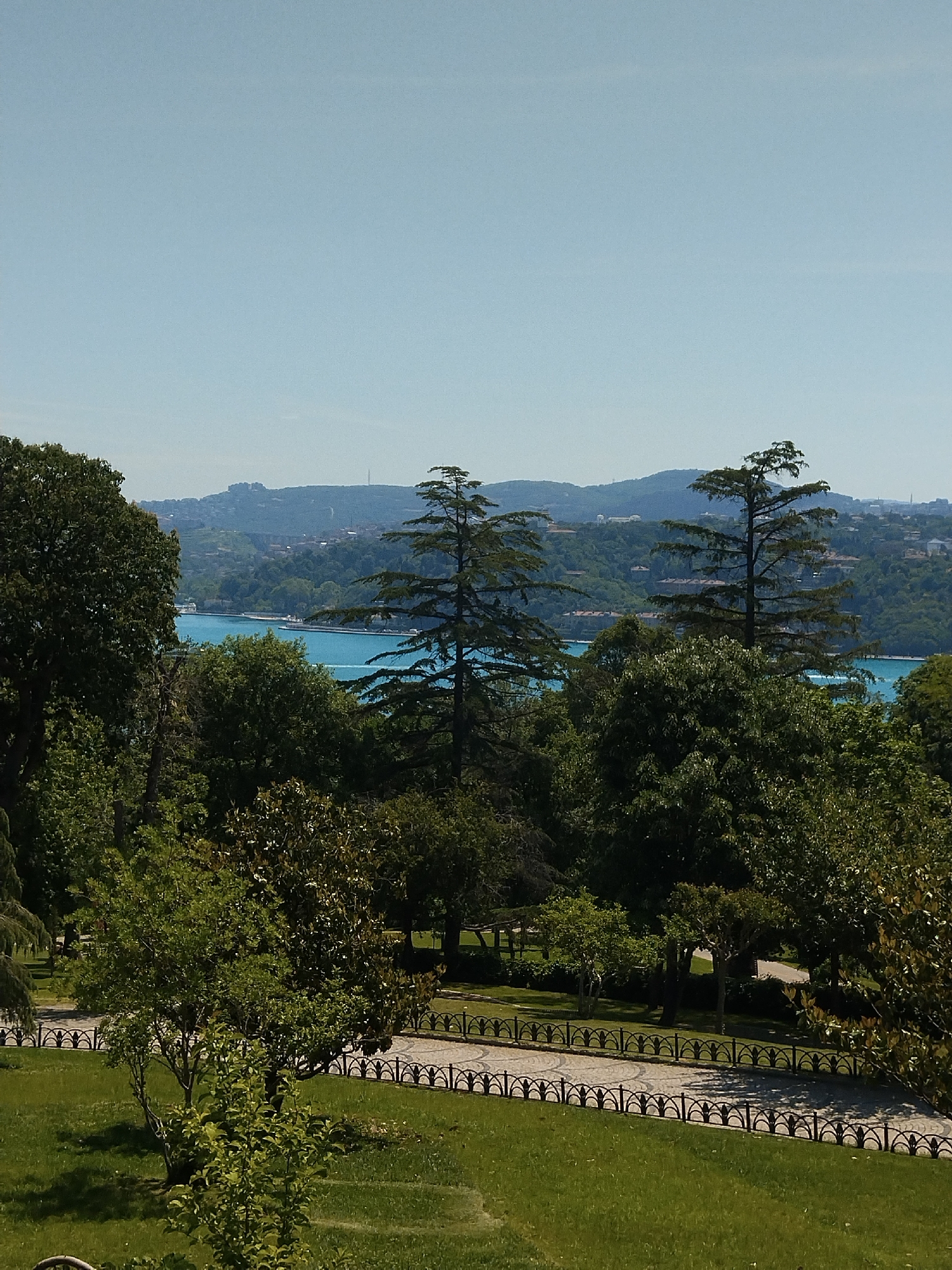 Morning documentation captures everyday life across sunny Sarıyer district