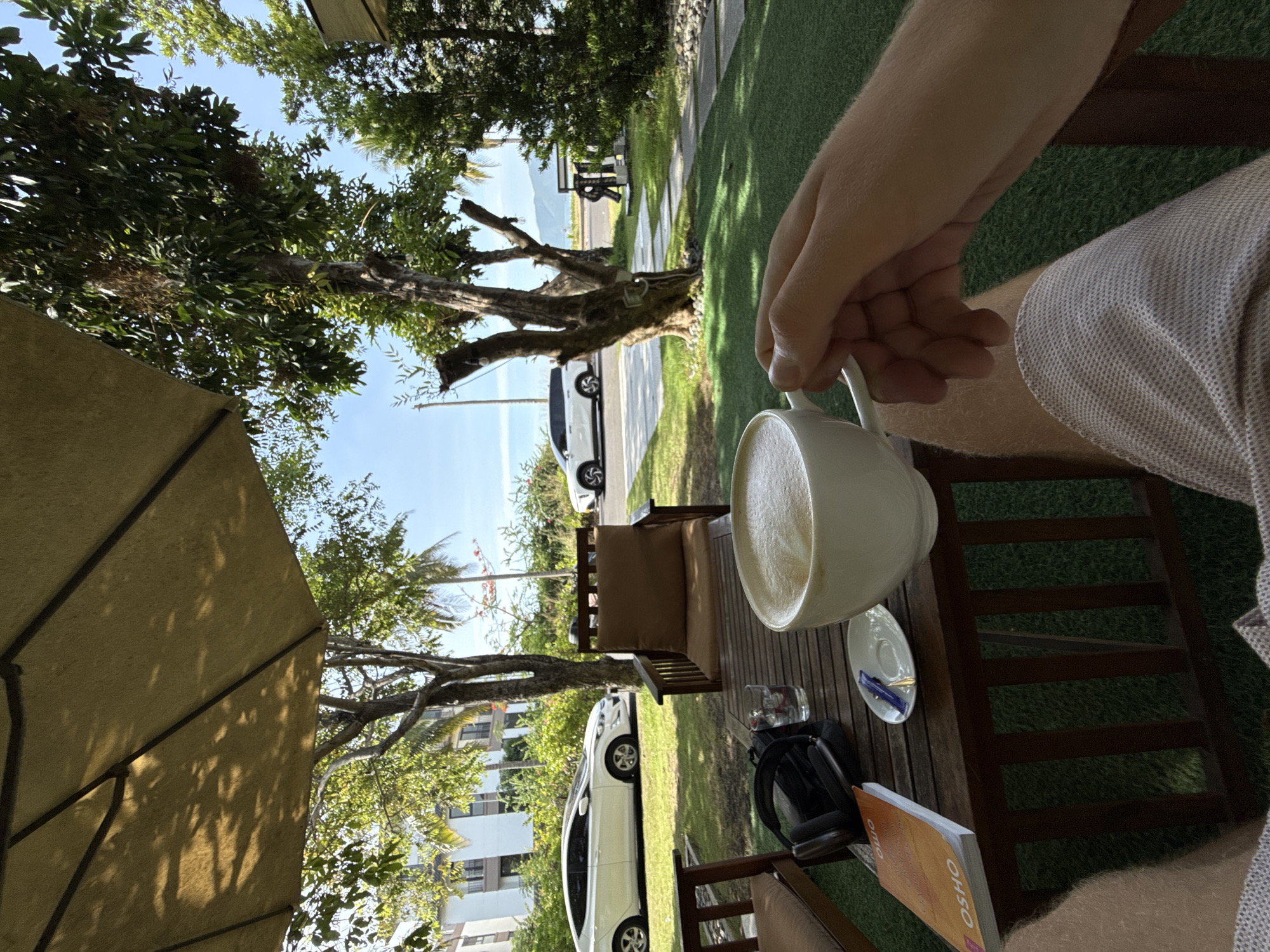 Chilling at A'Memoir Kitchen café in Nha Trang