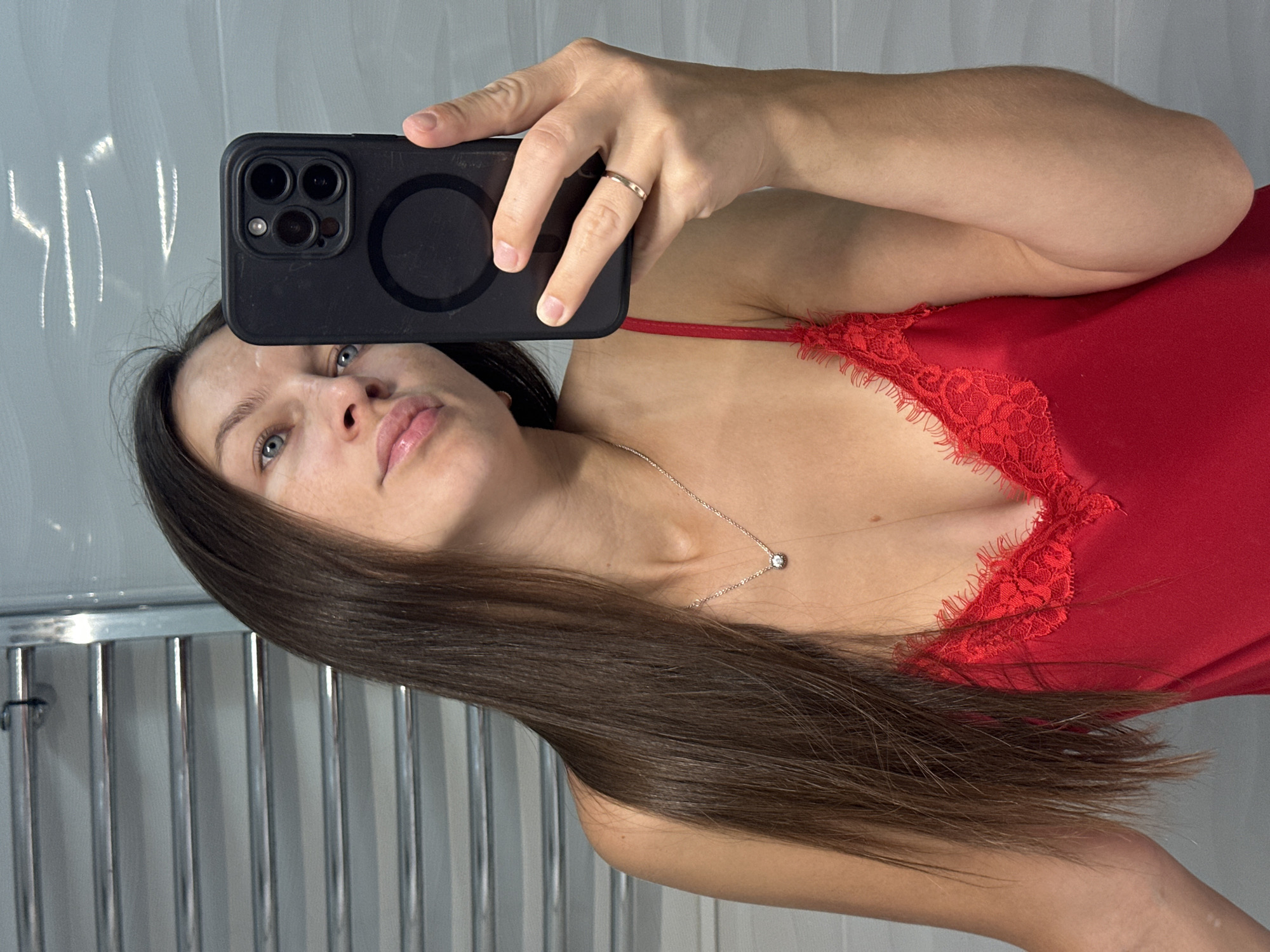 Evening at home in Boreti: bathroom selfies and a lit-up gaming setup