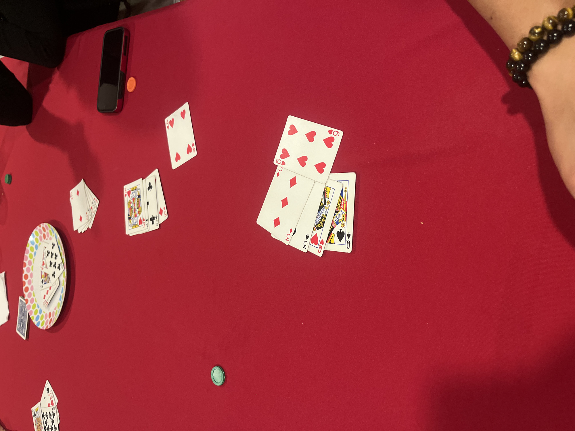 Late-night card game documented in Mexico City neighborhood