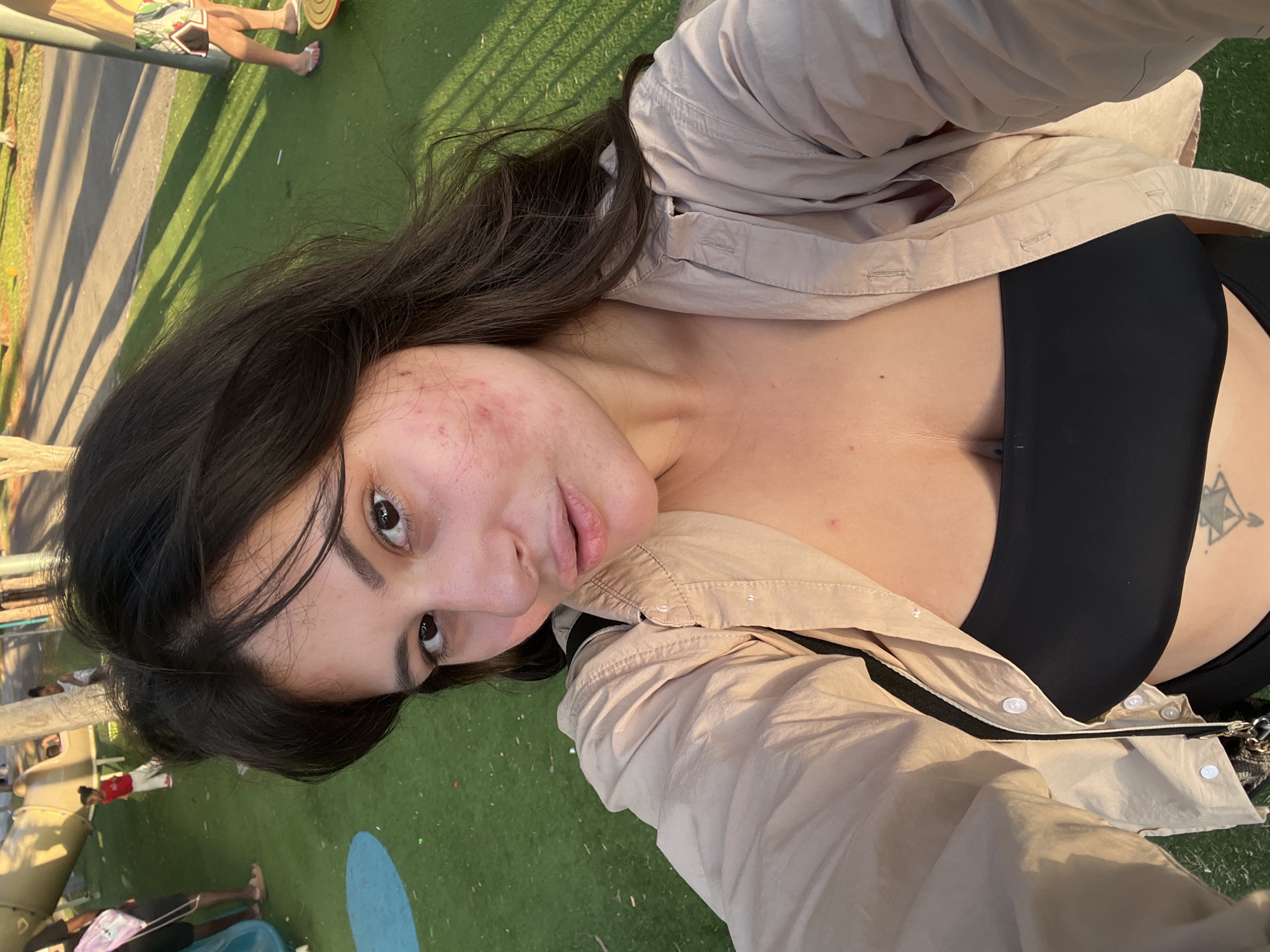 Sunny afternoon at a Kiryat Bialik park, selfies and all.