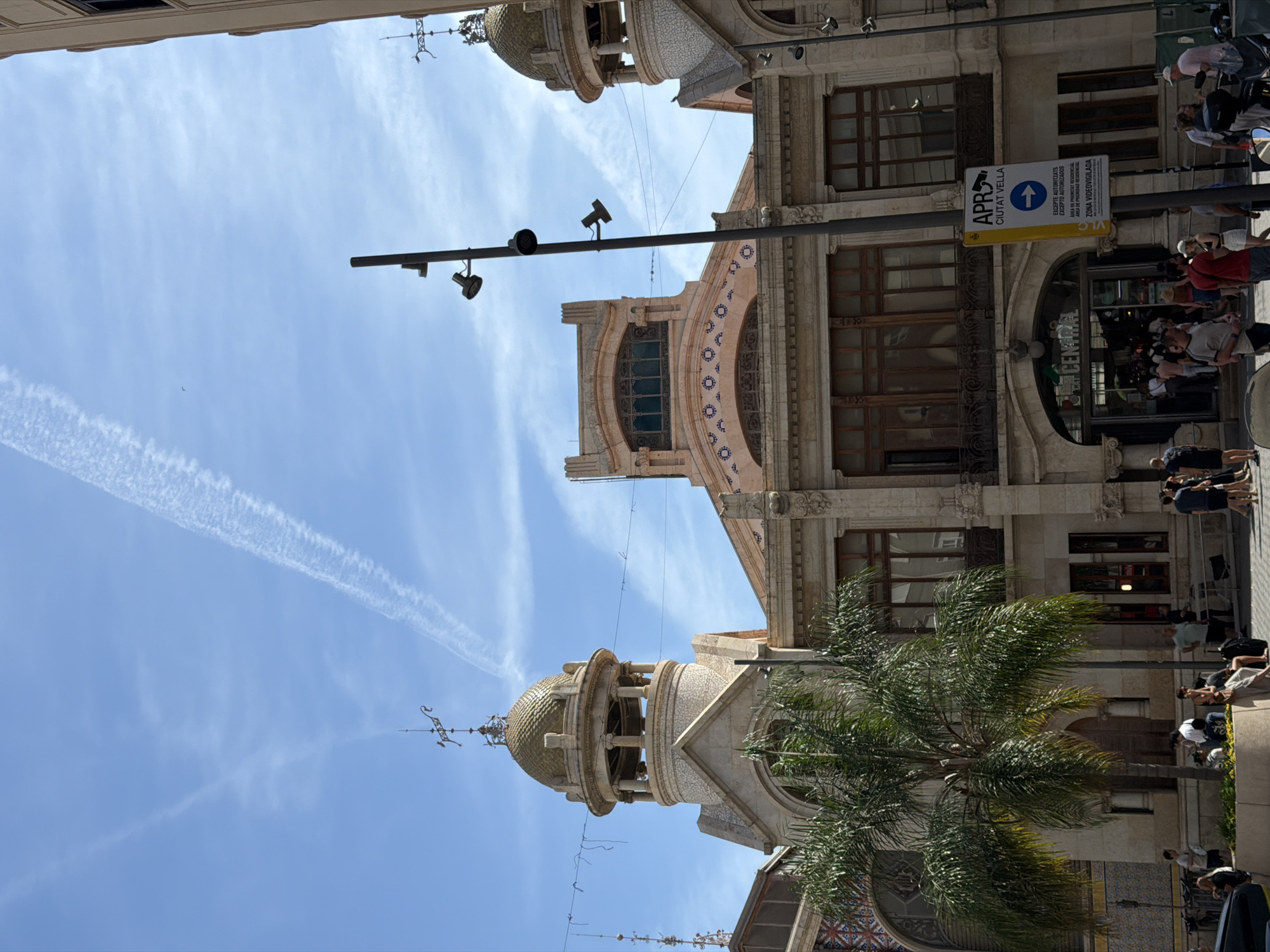 Valencia's Central Market and surrounding streets documented in morning walkthrough