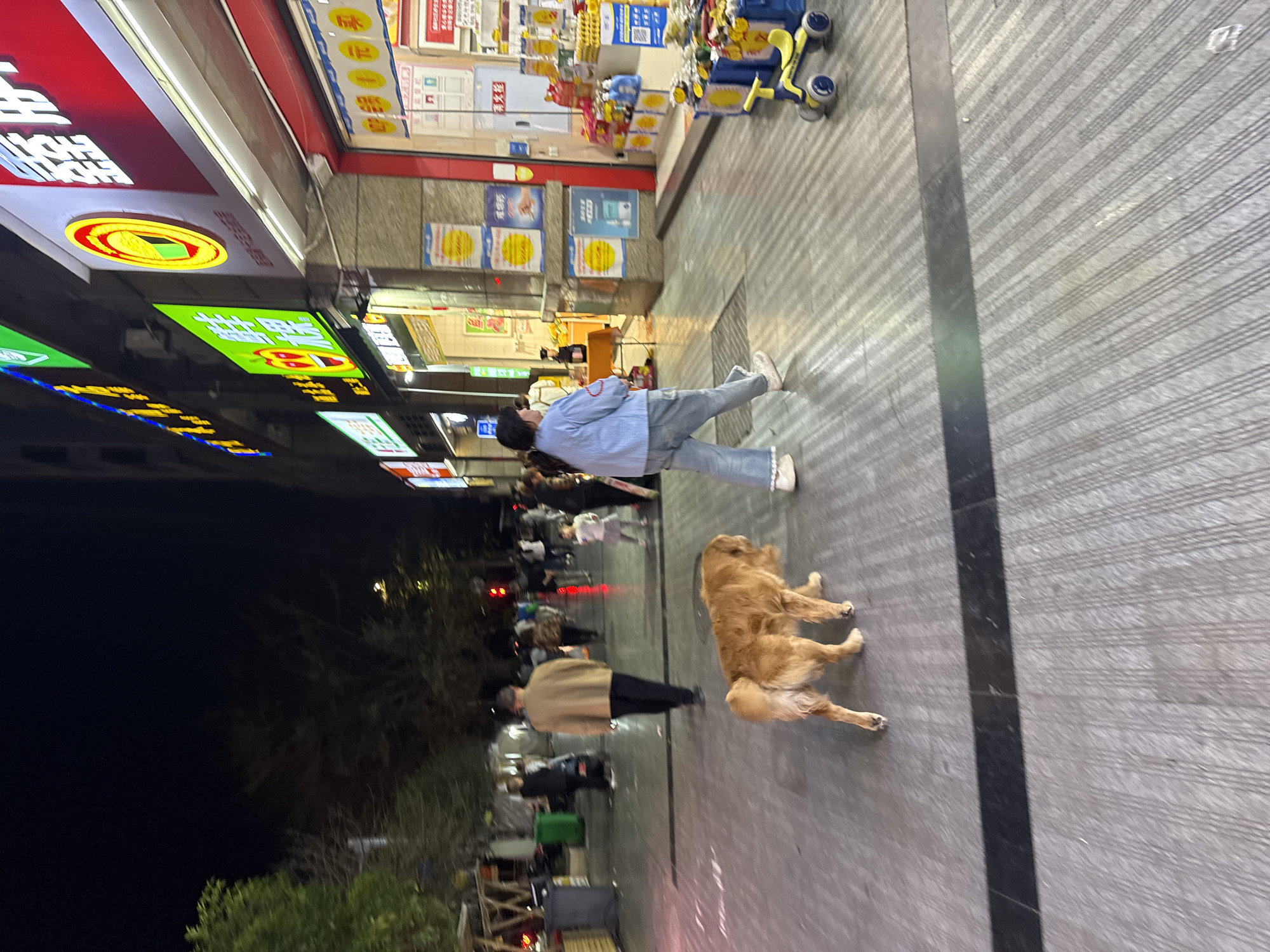 Ordinary street life observed in Shapingba District, Chongqing