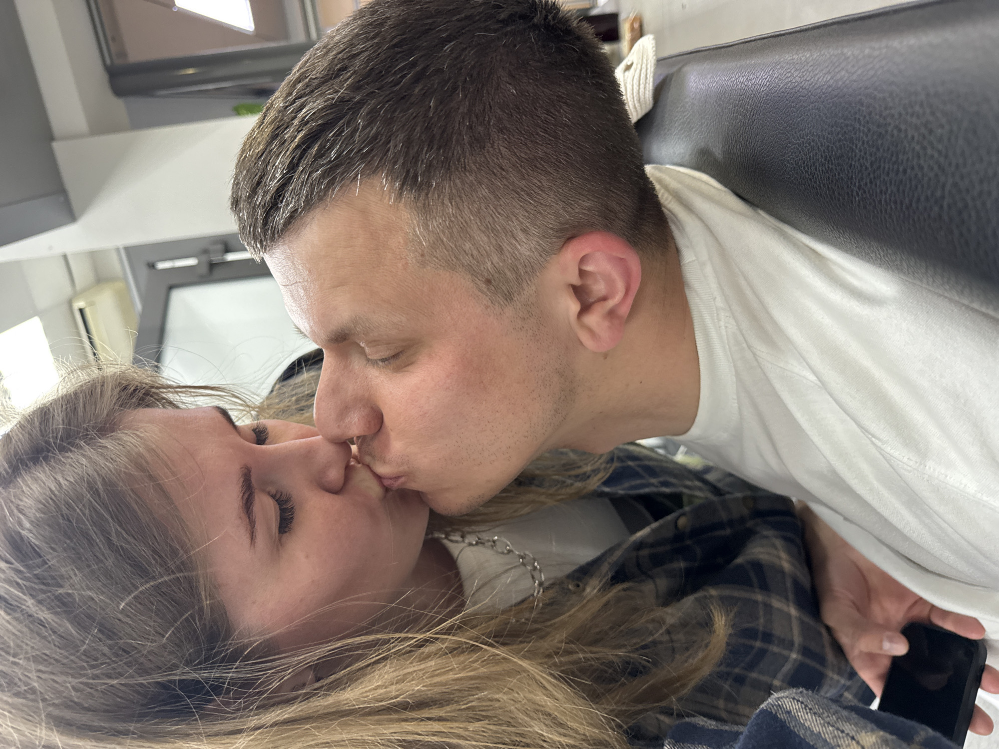 Family moments captured in five-minute span in Perm