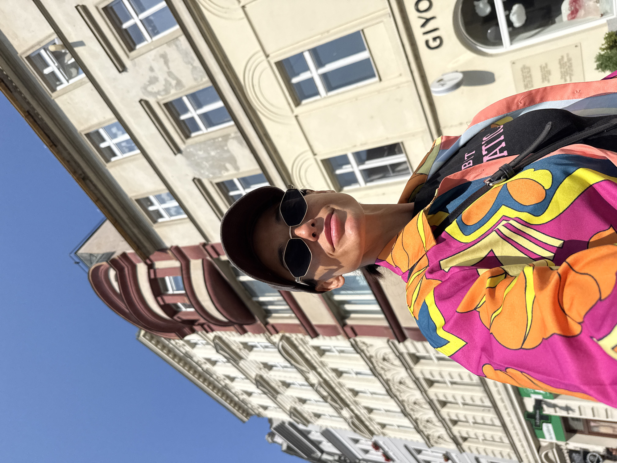 Sunny morning stroll around Prague's fountains and classical landmarks