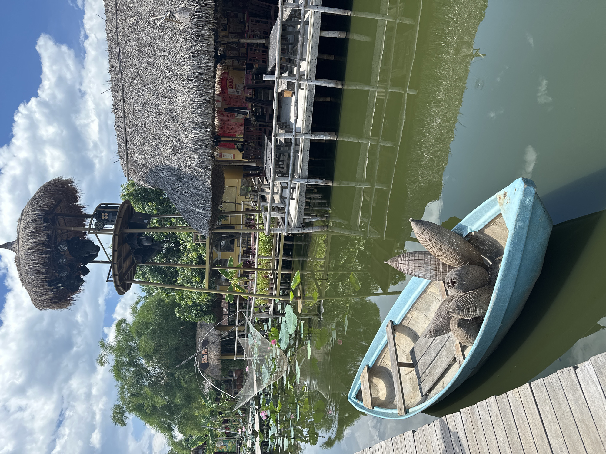 Nha Trang heritage market: lotus ponds, traditional crafts, and stalls
