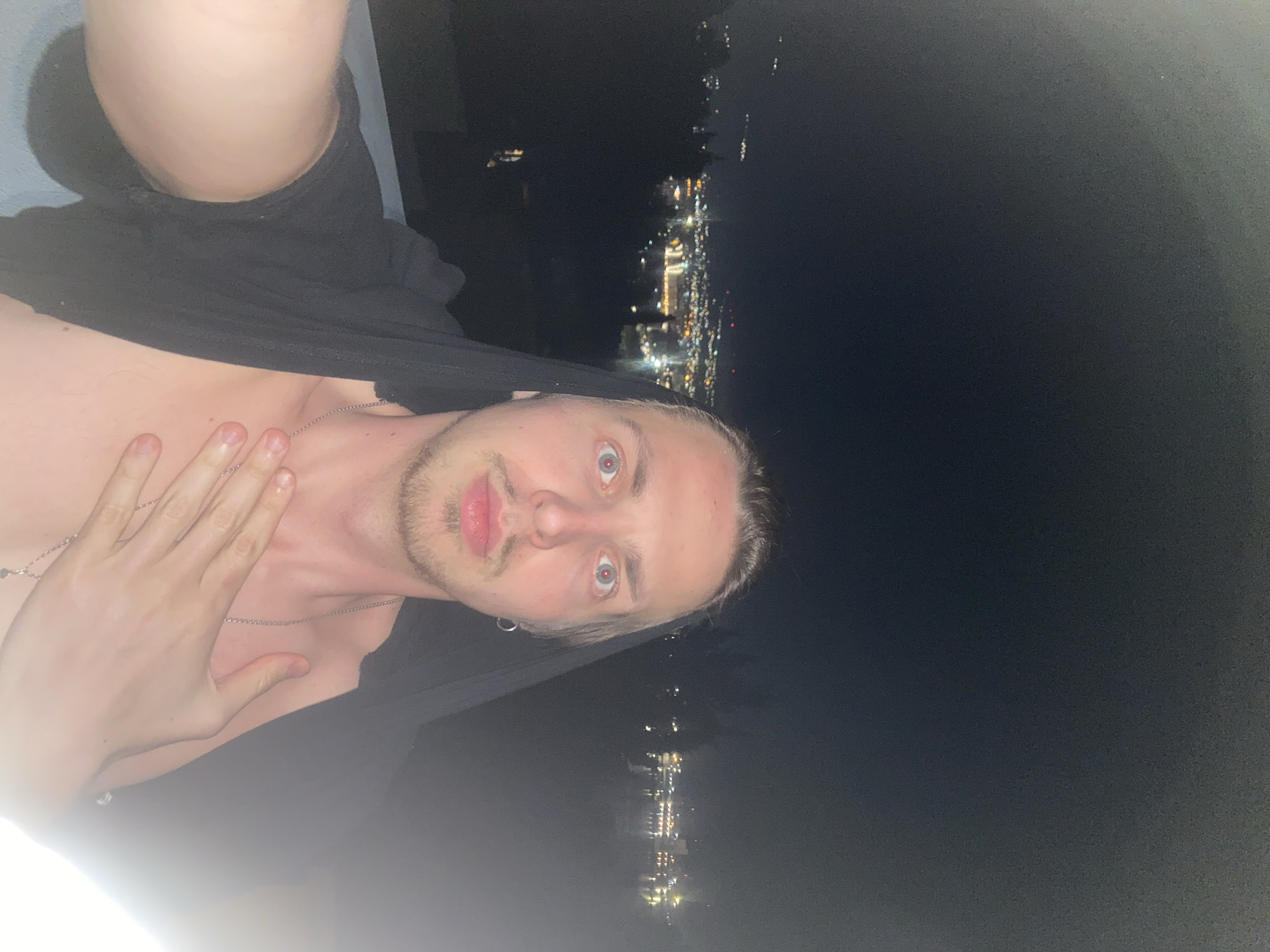 Man photographed taking nighttime selfies in Šušanj, Montenegro