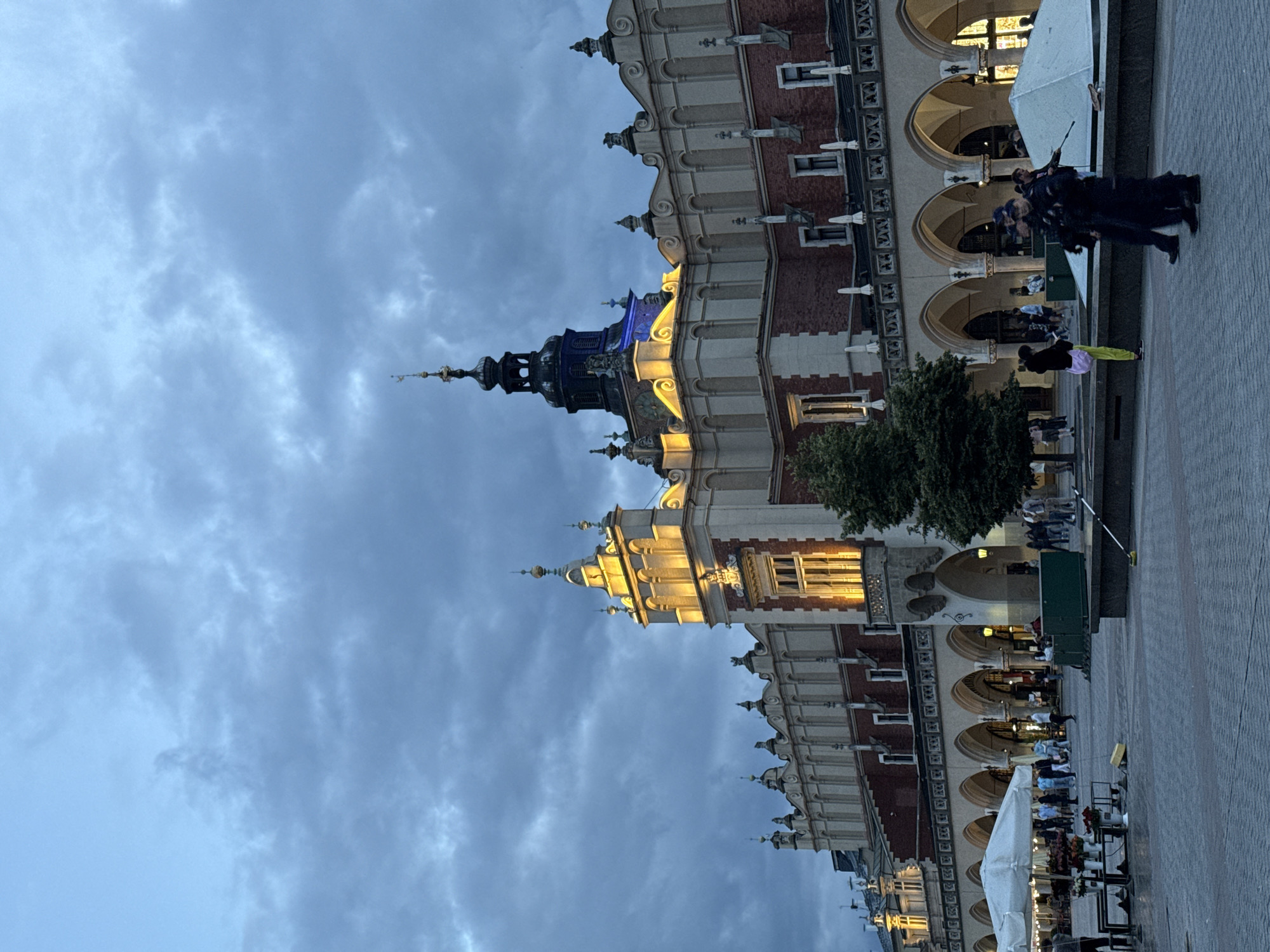 Evening stroll through Krakow's historic Main Market Square