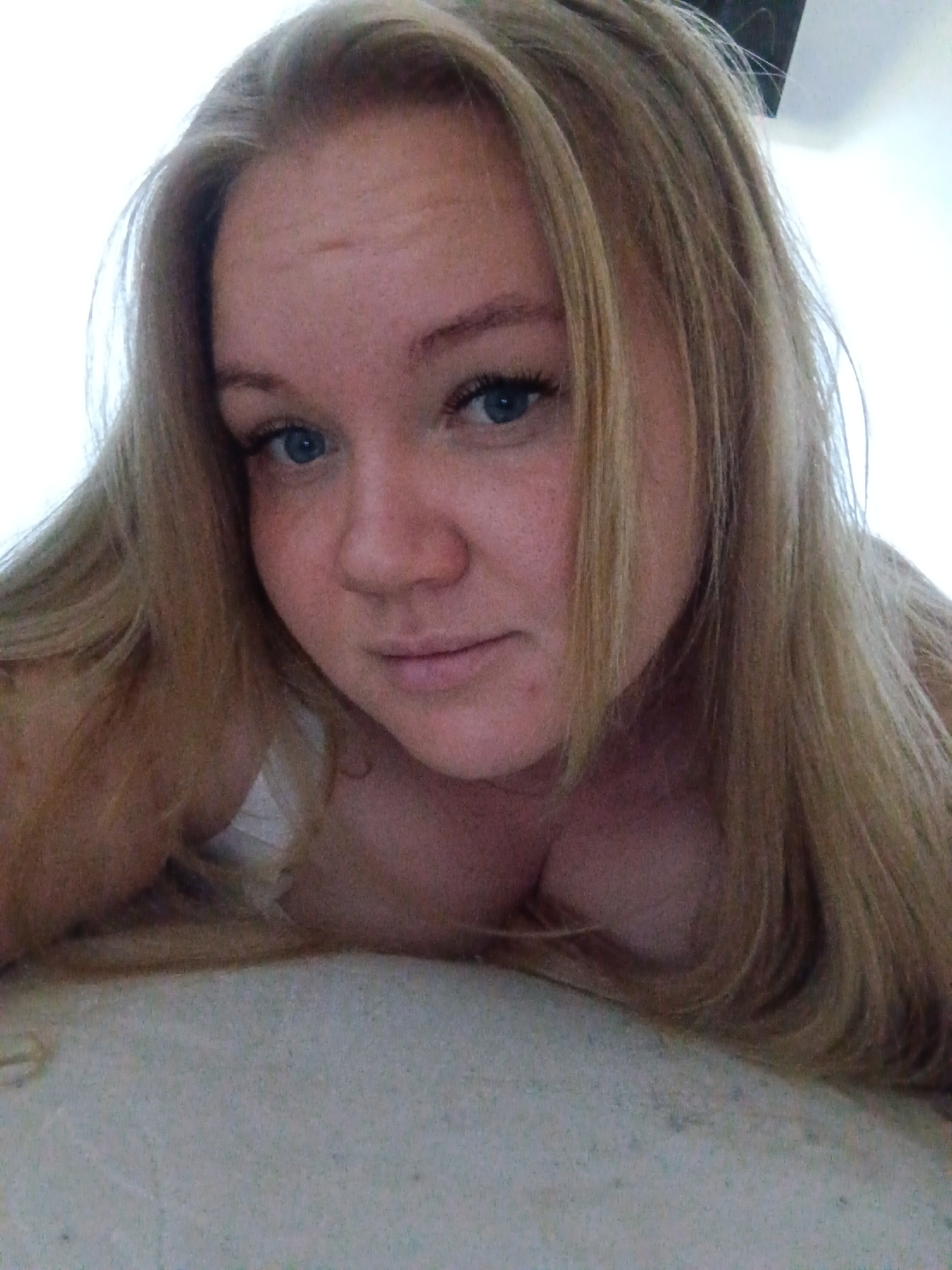 Casual selfies and portraits from a quiet morning in Фоки