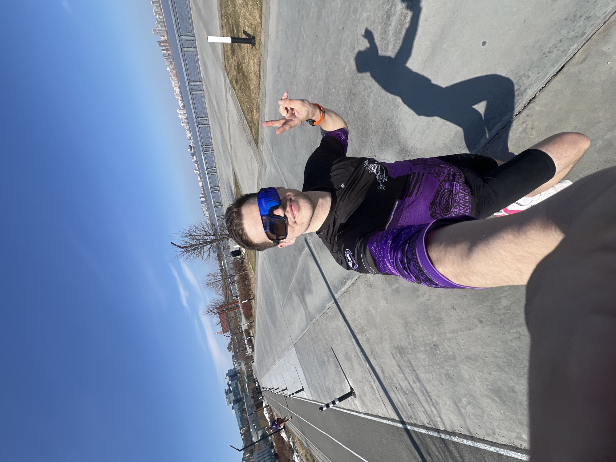 Runner completes 30km morning workout in Kazan, Russia