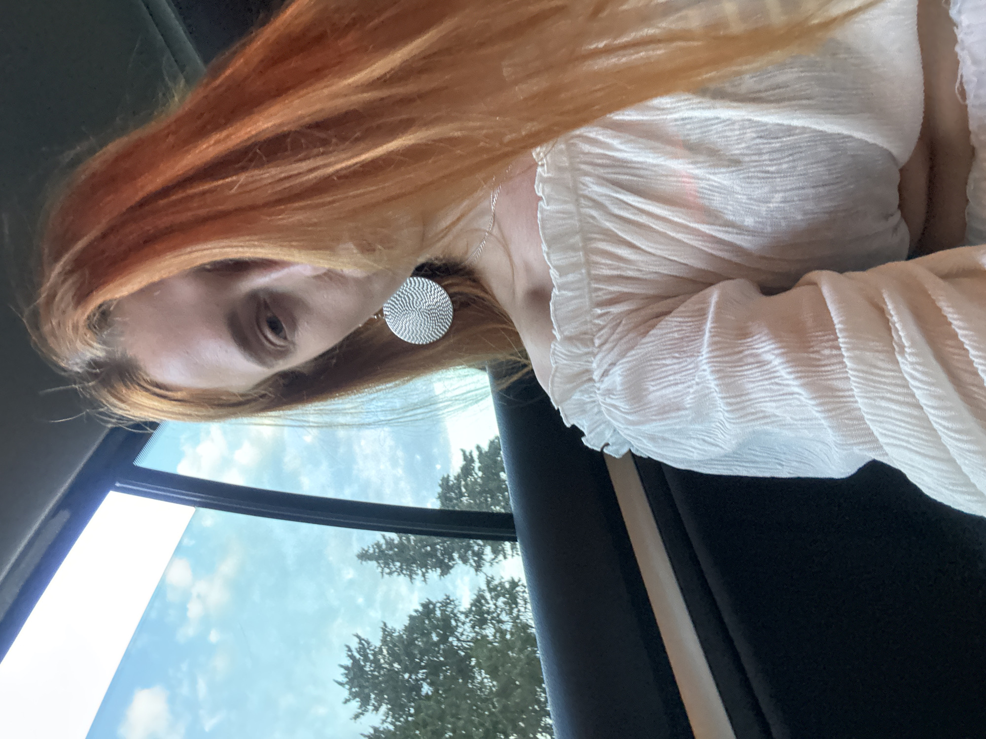 Woman documents car journey through Petrovac, Montenegro in selfies