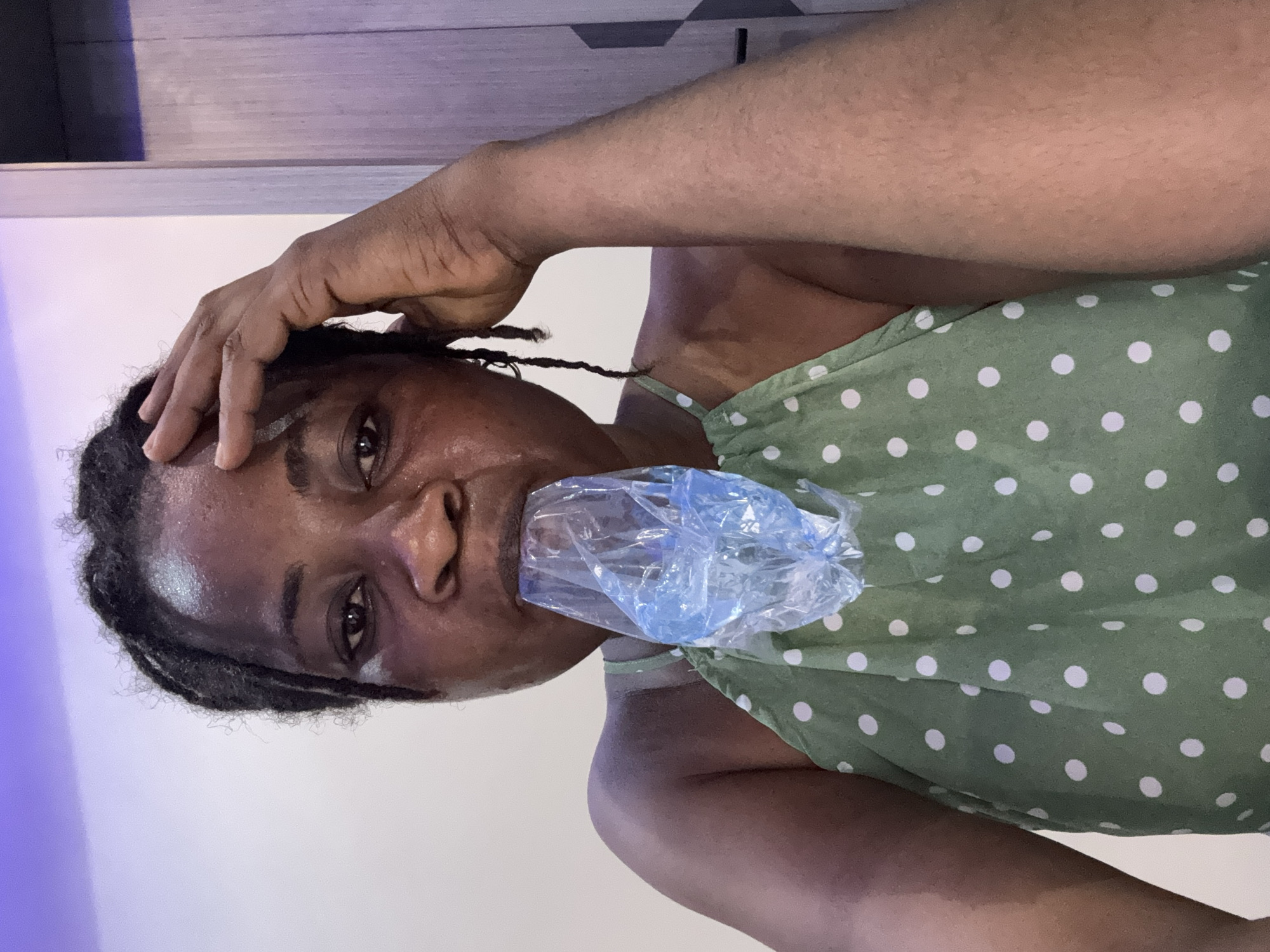 Mannequin displays and person with ice pack observed in Ajara