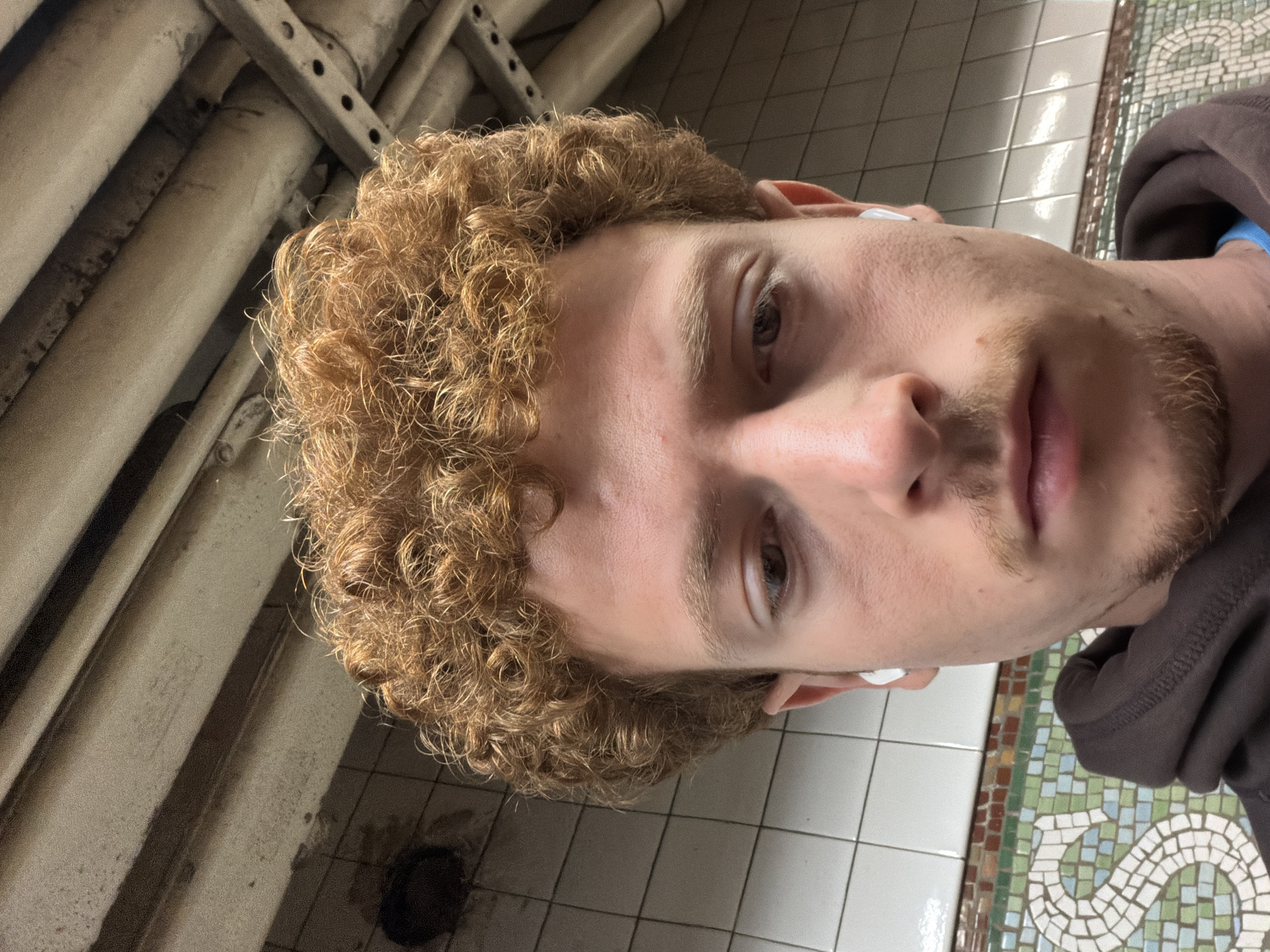 Commuters observed on NYC 7 line during Friday morning rush