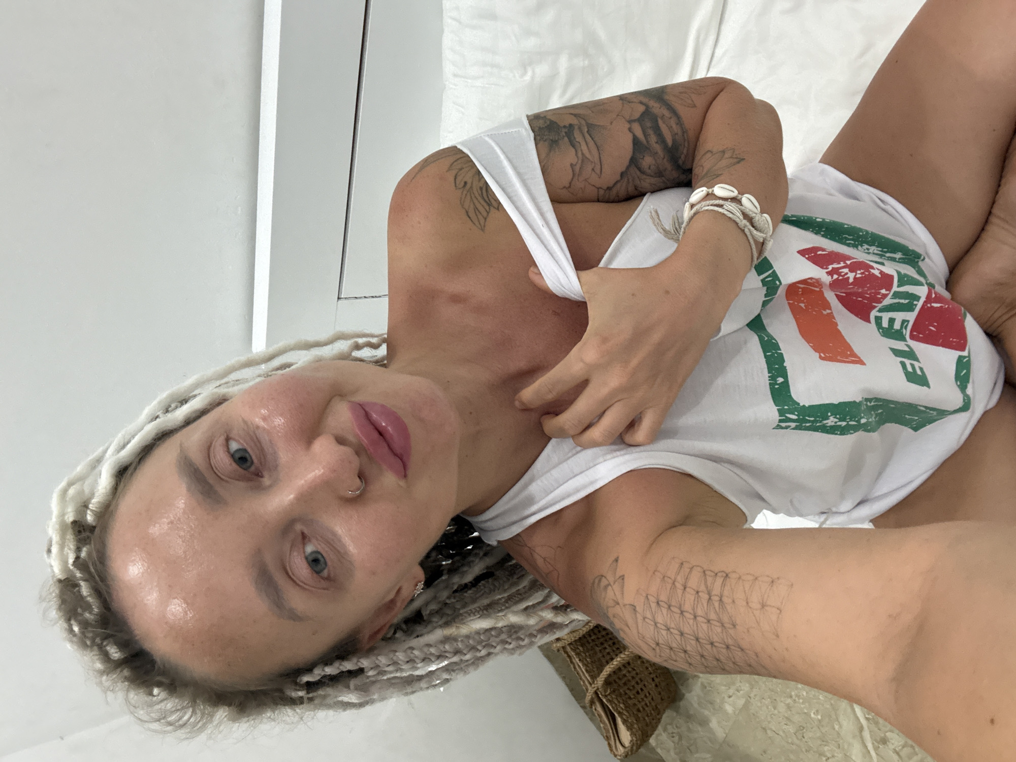 Chilling in a Nha Trang hotel room, mid-afternoon