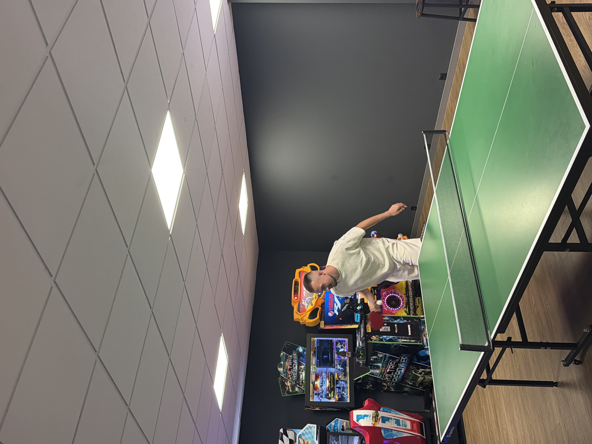 Table tennis and arcade games in a Hisarya recreation room