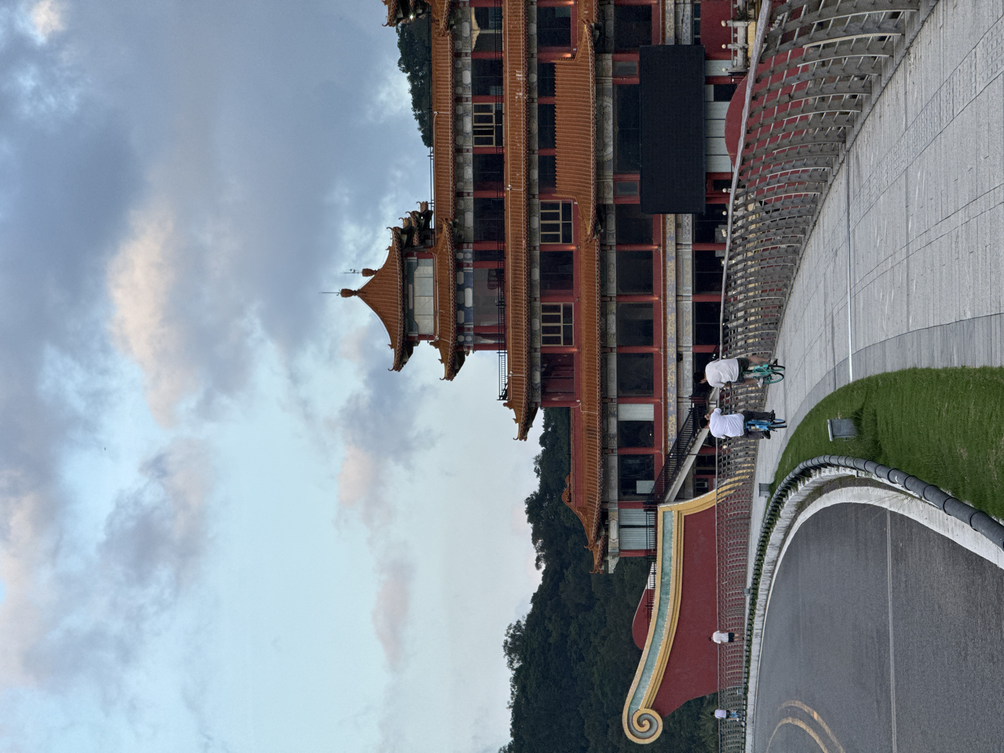 Tourist captures Zhuhai landmarks and waterfront activity in China