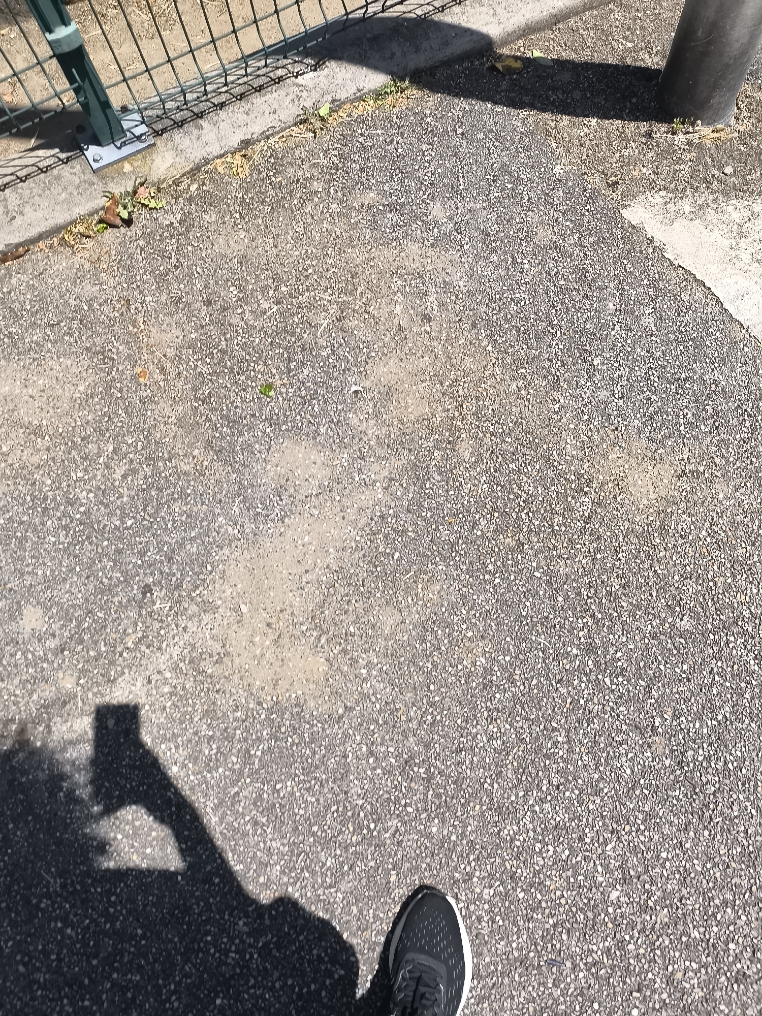 Street-level documentation captures everyday Pélussin infrastructure over two hours