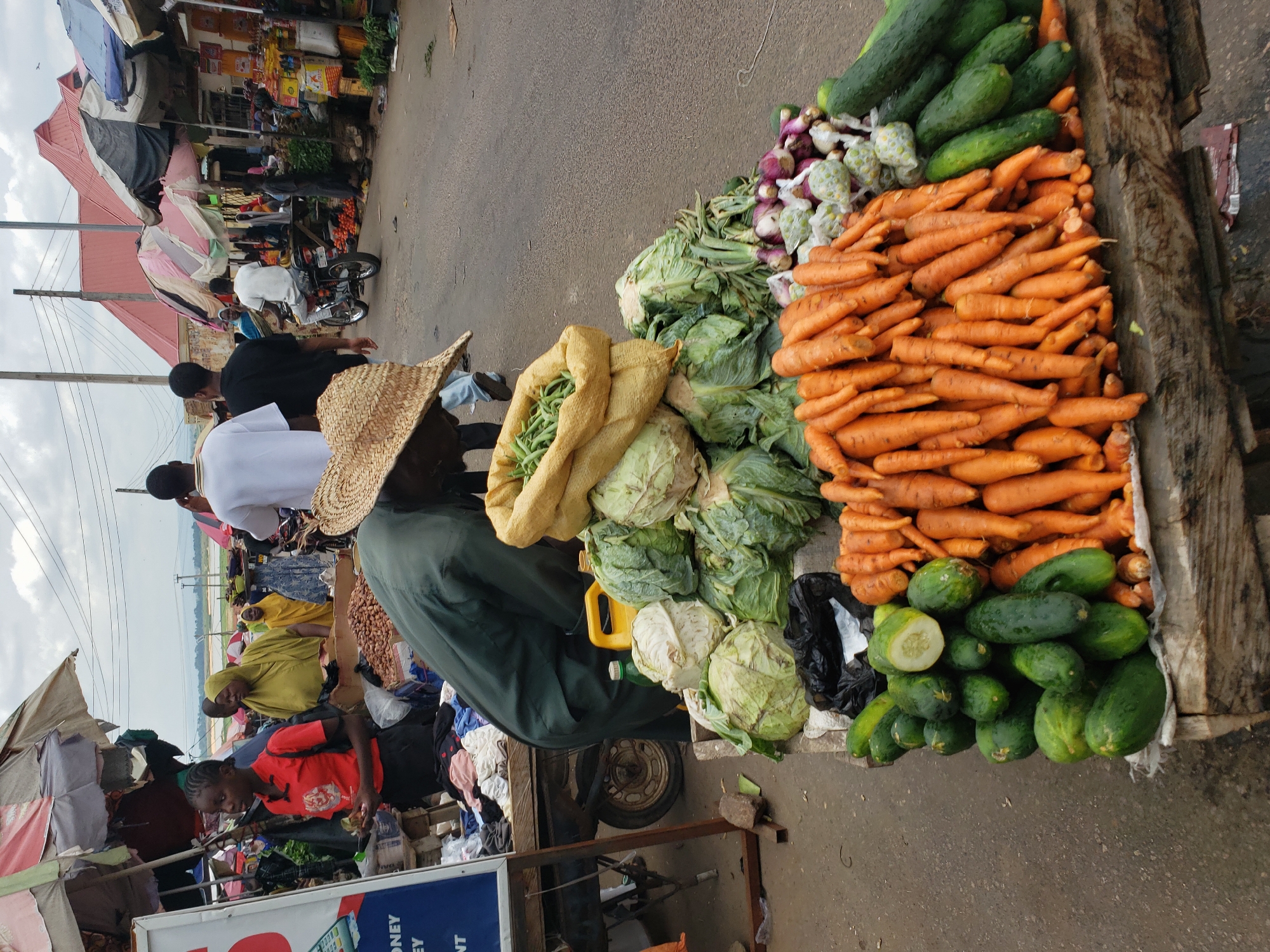 Daily life unfolds at bustling Lokoja market Tuesday morning