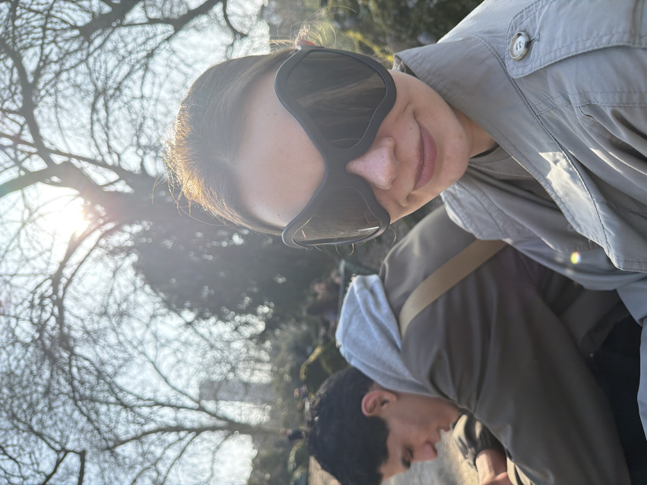 Sunny afternoon draws visitors to Milan's winter parks