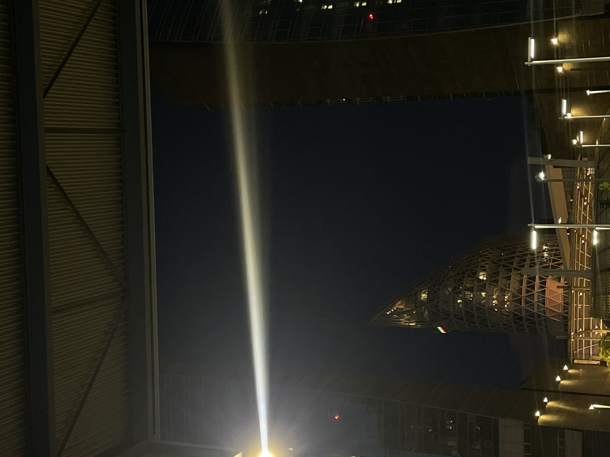 Bright light beam observed shooting skyward over Milan
