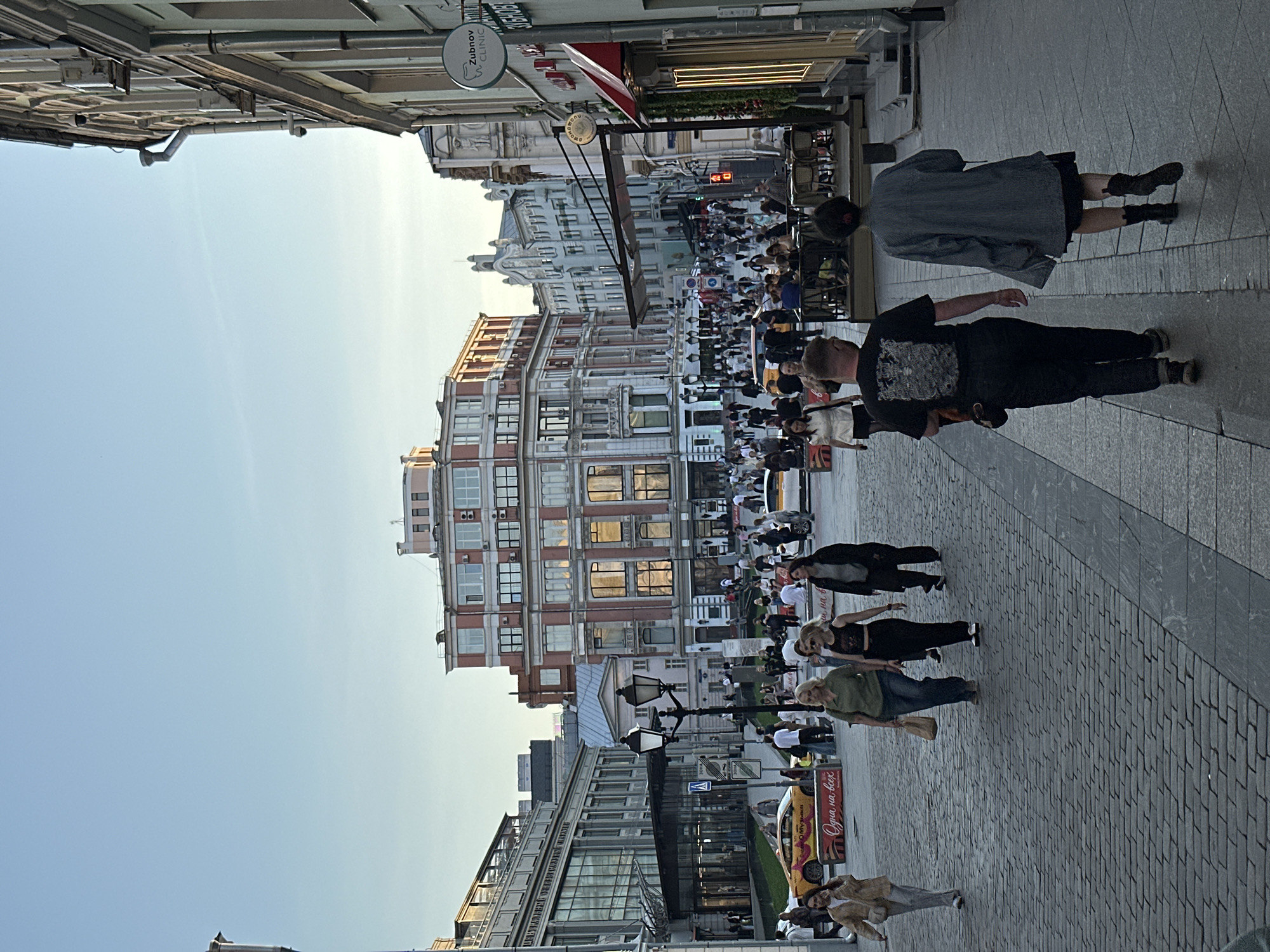 Ordinary afternoon activity observed across central Moscow pedestrian areas