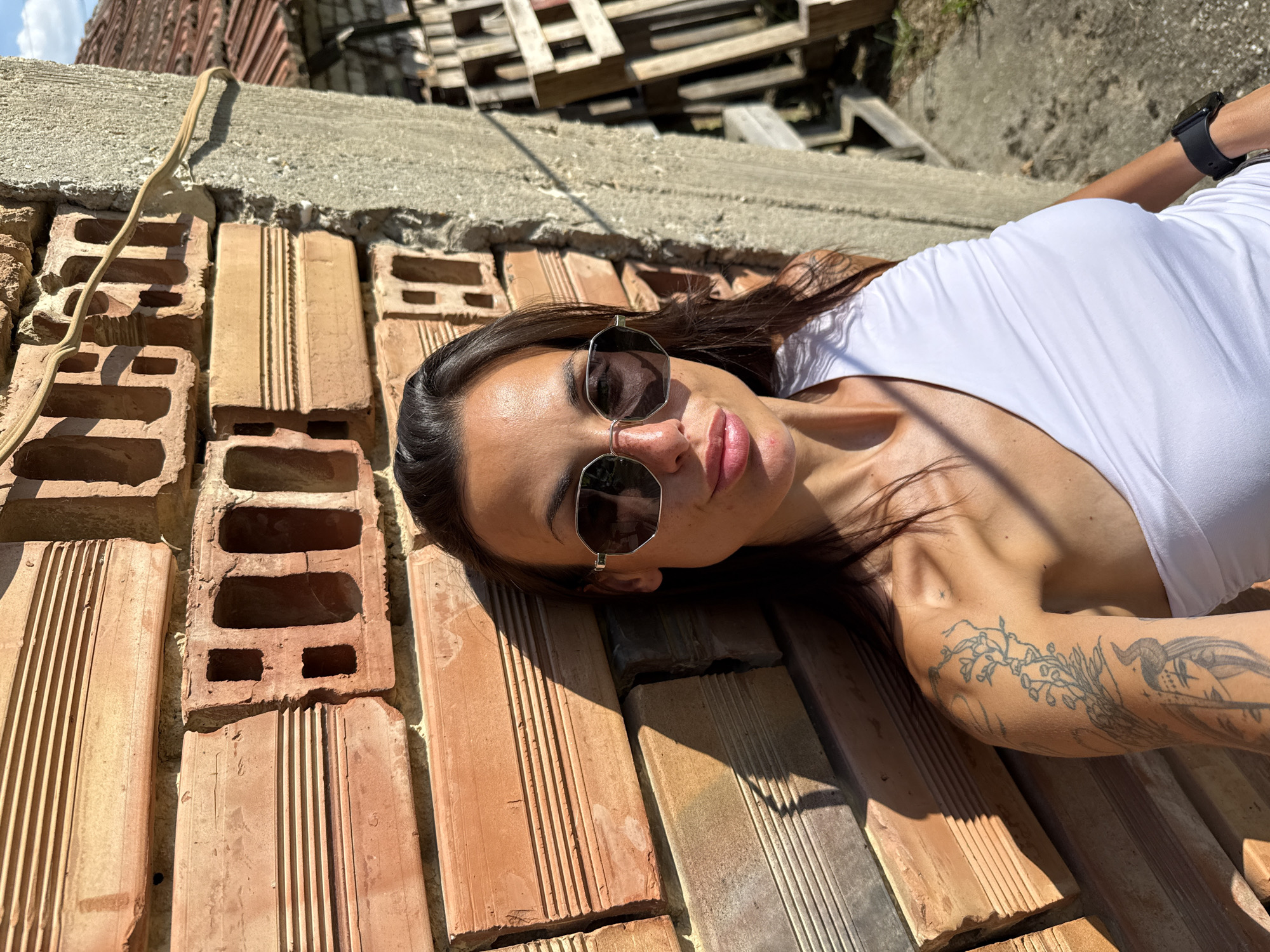 Afternoon in Obnova: selfies, grapevines, and ripe plums