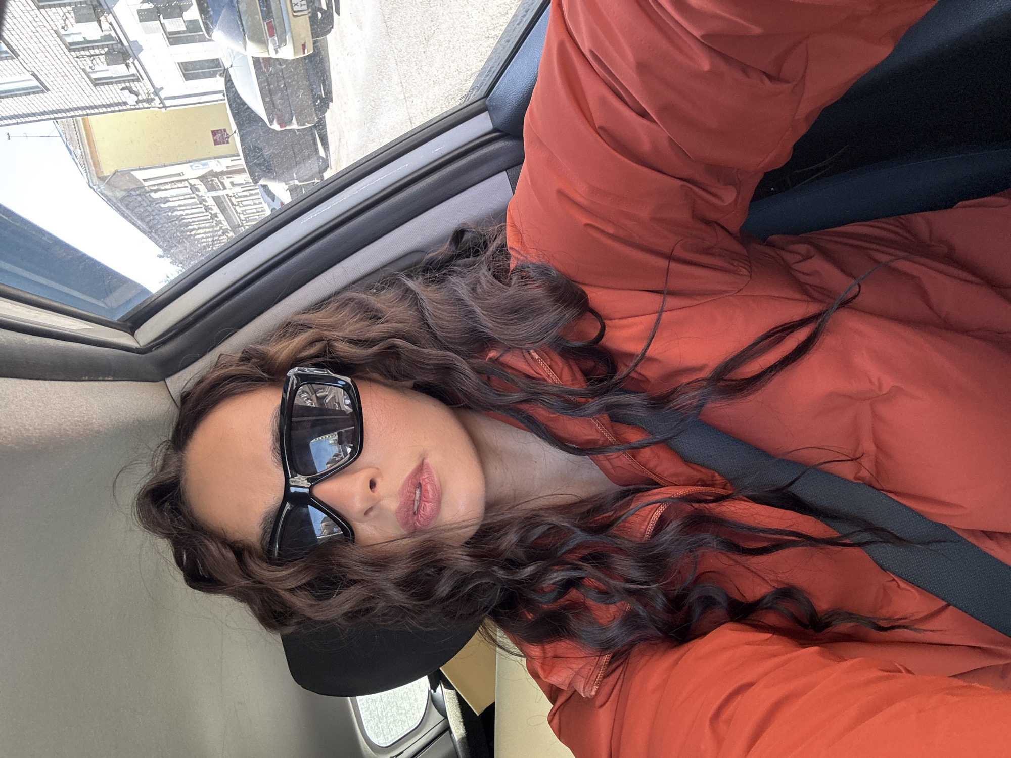 Woman takes car selfies in Krasnoyarsk