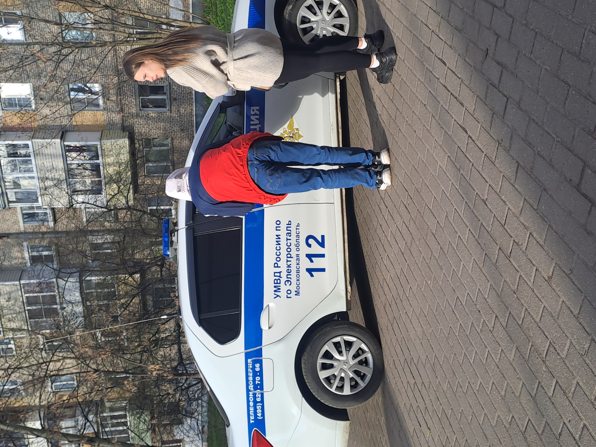 Police presence observed in residential Elektrostal neighborhood