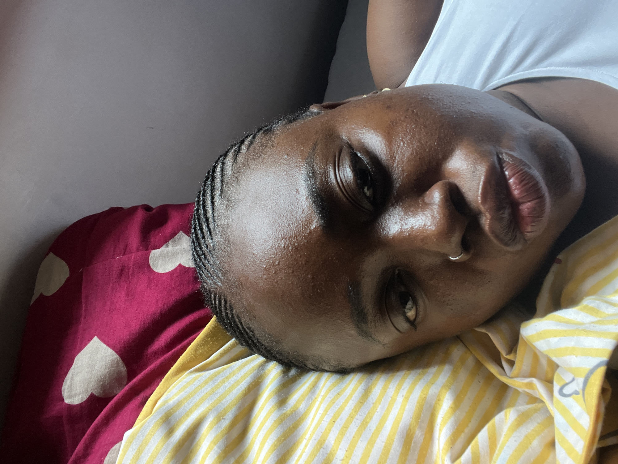 Woman documents lunch with selfies in Abuja bedroom