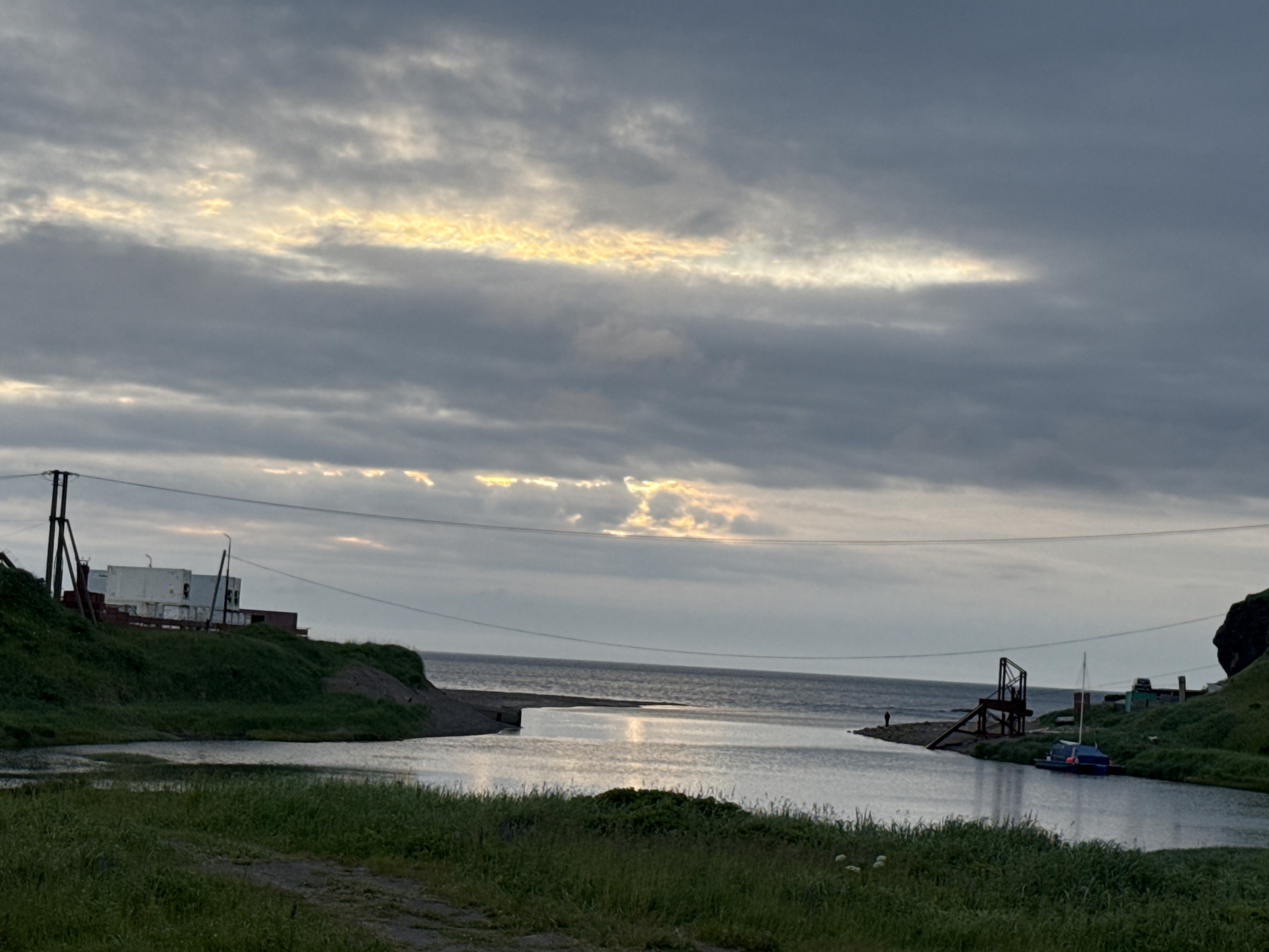 Street-level glimpses of Kuril'sk on a cloudy July morning