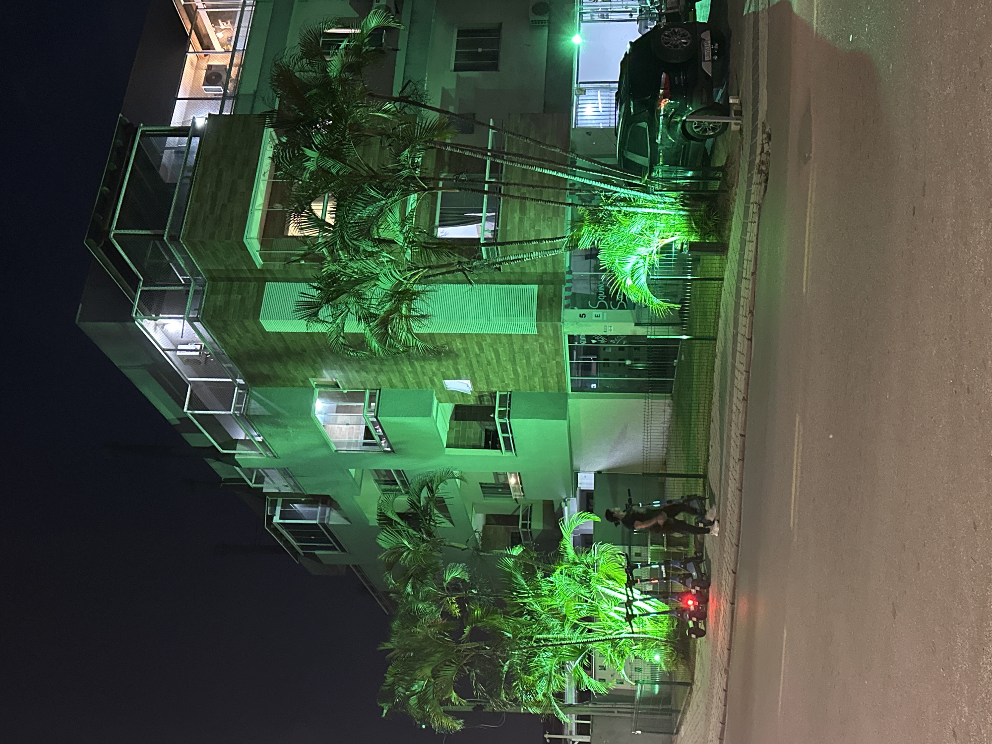 Evening life documented across Florianópolis during six-minute span