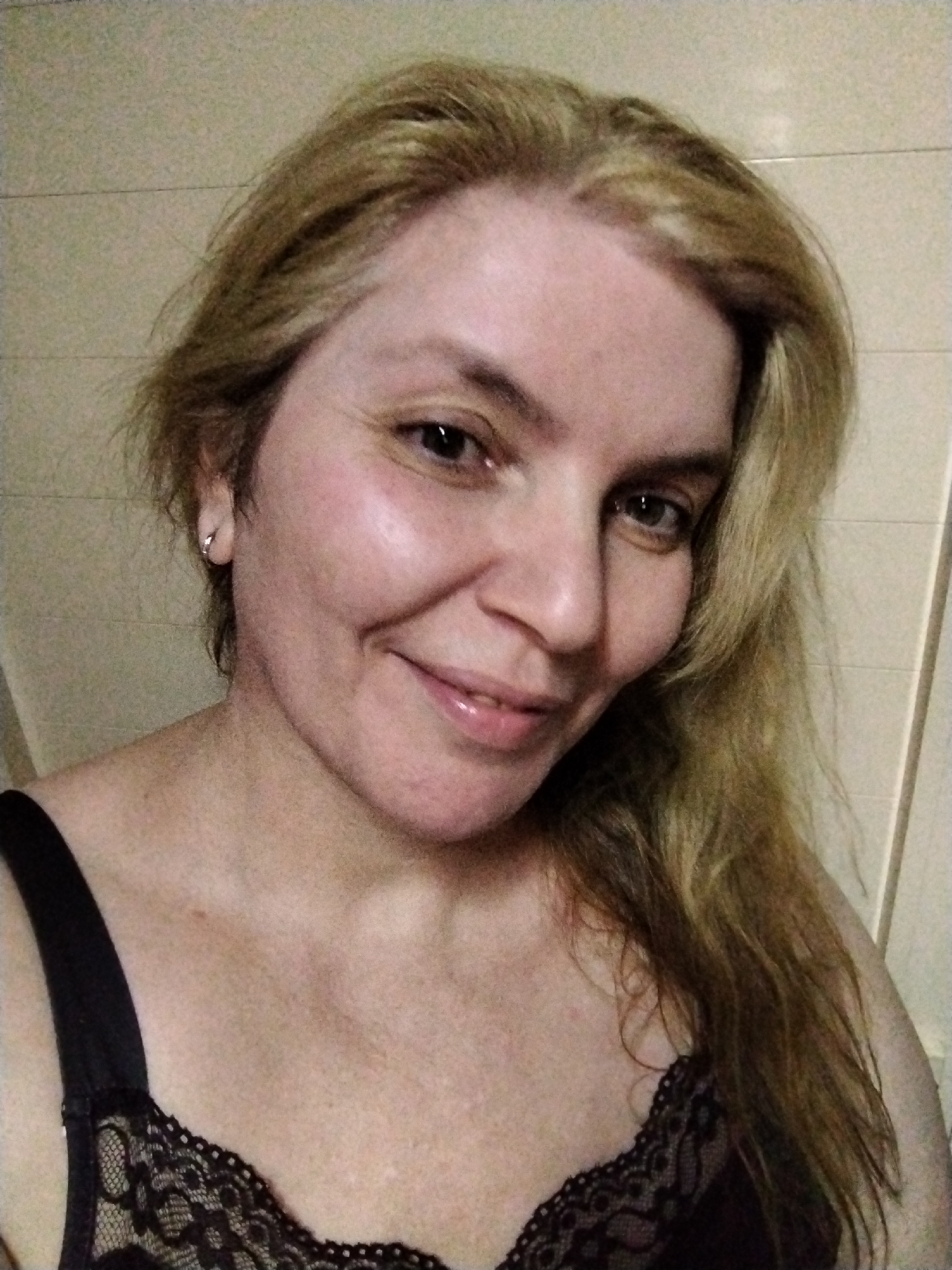 Woman documents casual evening moments in UAE home
