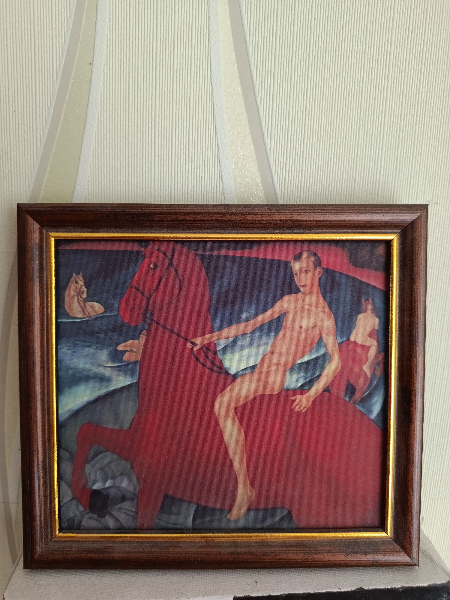 Moscow witness documents painting of nude horsemen on red horses