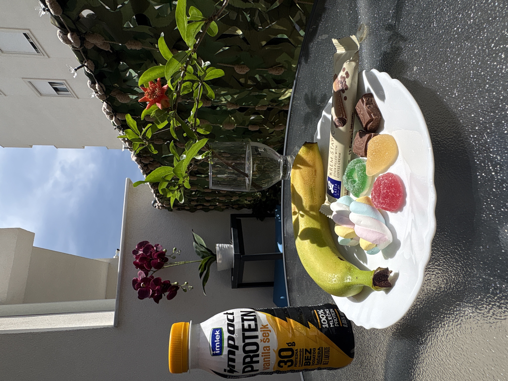 Ordinary morning moments captured across Bar, Montenegro