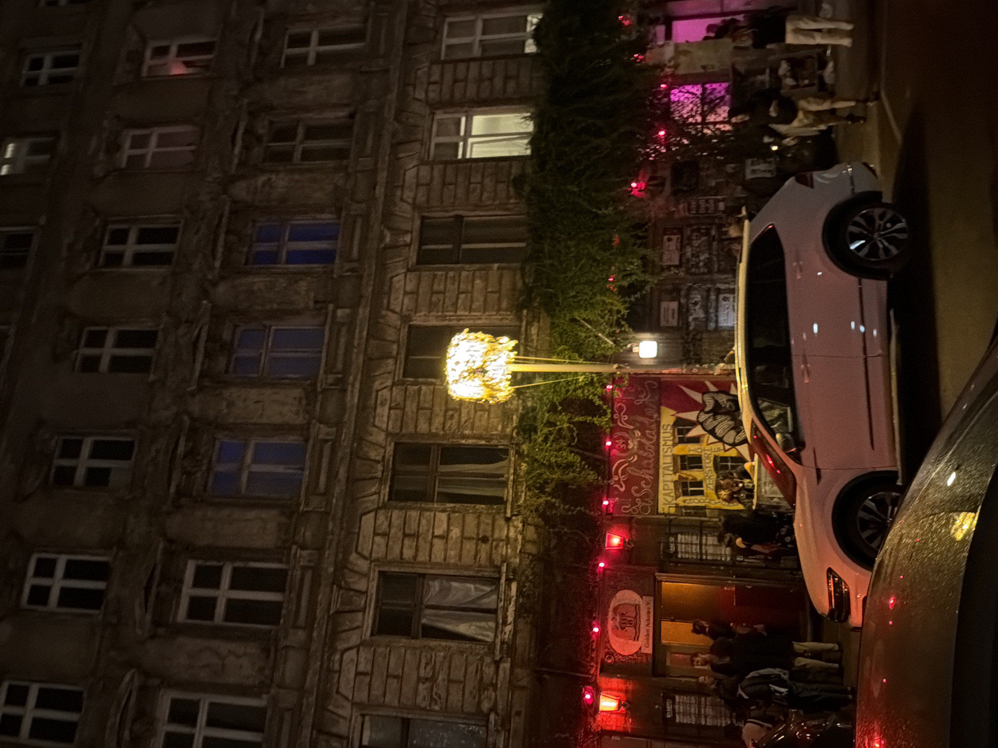Late-night Kreuzberg streets, Bergmannstraße apartment blocks after dark