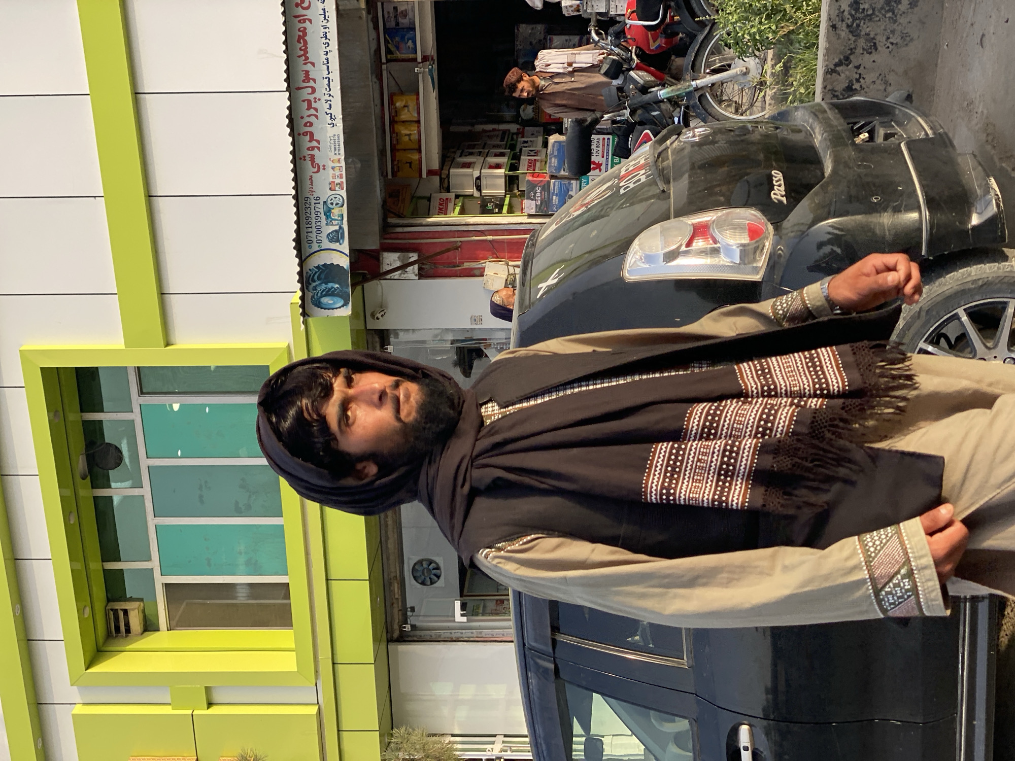 Everyday street life in Kandahar captured across a few minutes