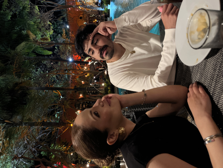 Couple shares romantic Valentine's moments at Querétaro restaurant