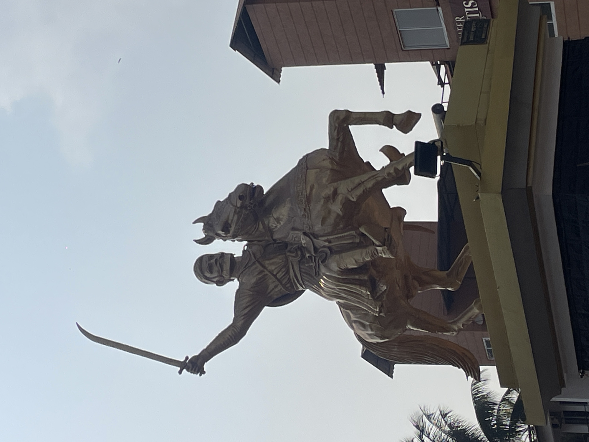 Bronze horseman statue with sword spotted in Oxel, India