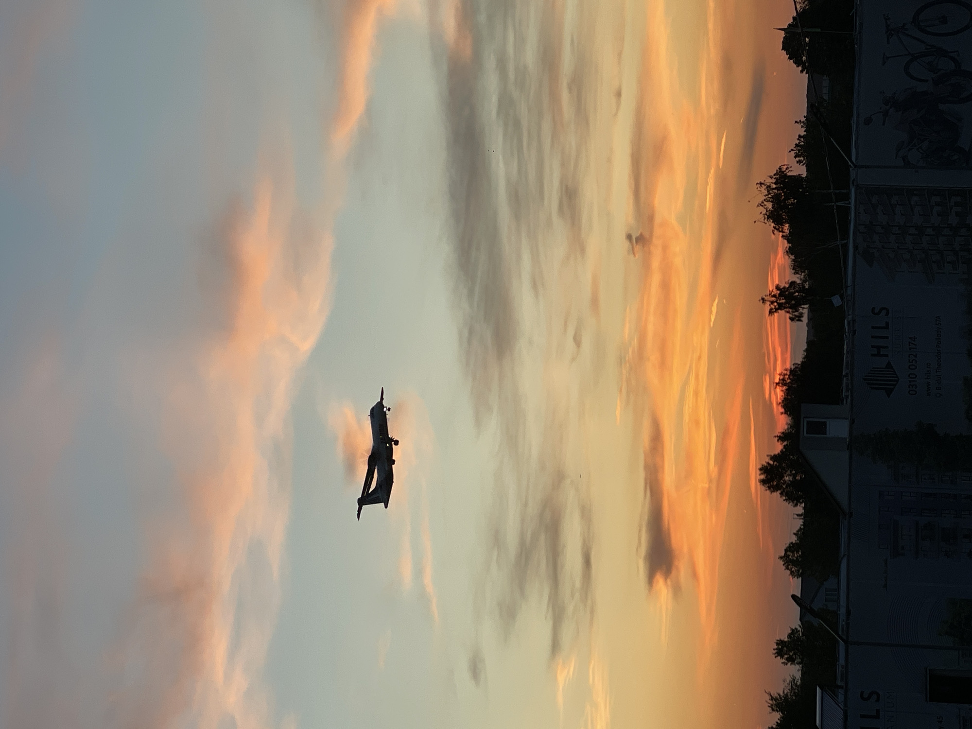 Aircraft observed during dramatic sunset near Bucharest airport
