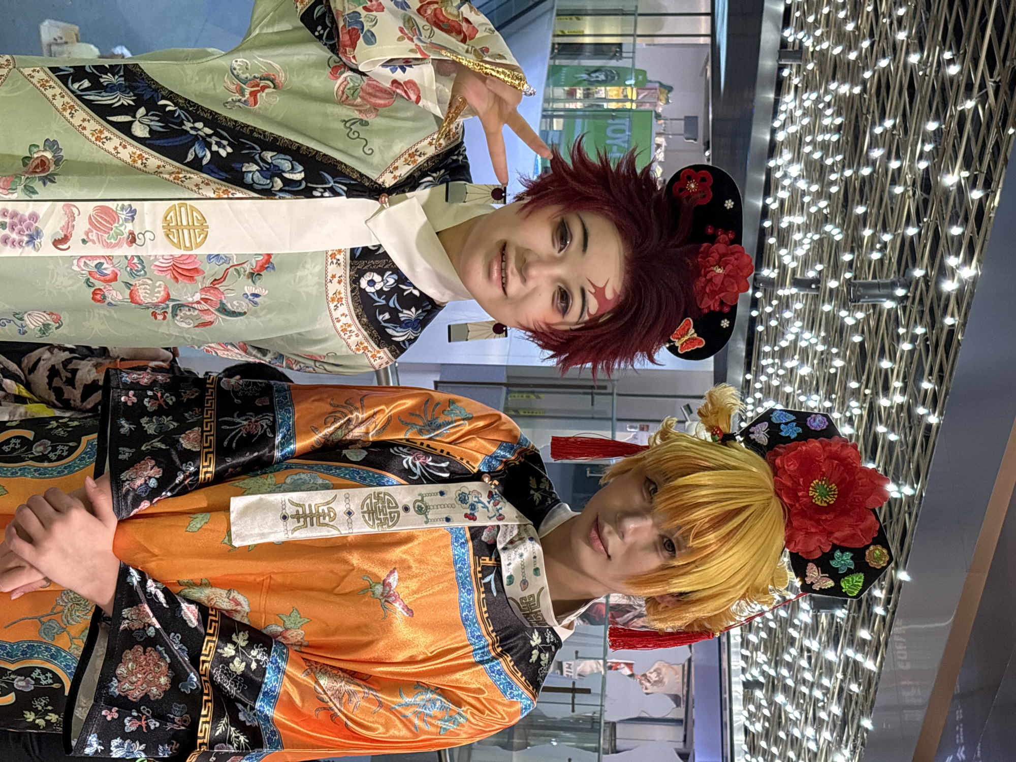 Cosplay gathering draws anime fans to Liangjiang shopping district