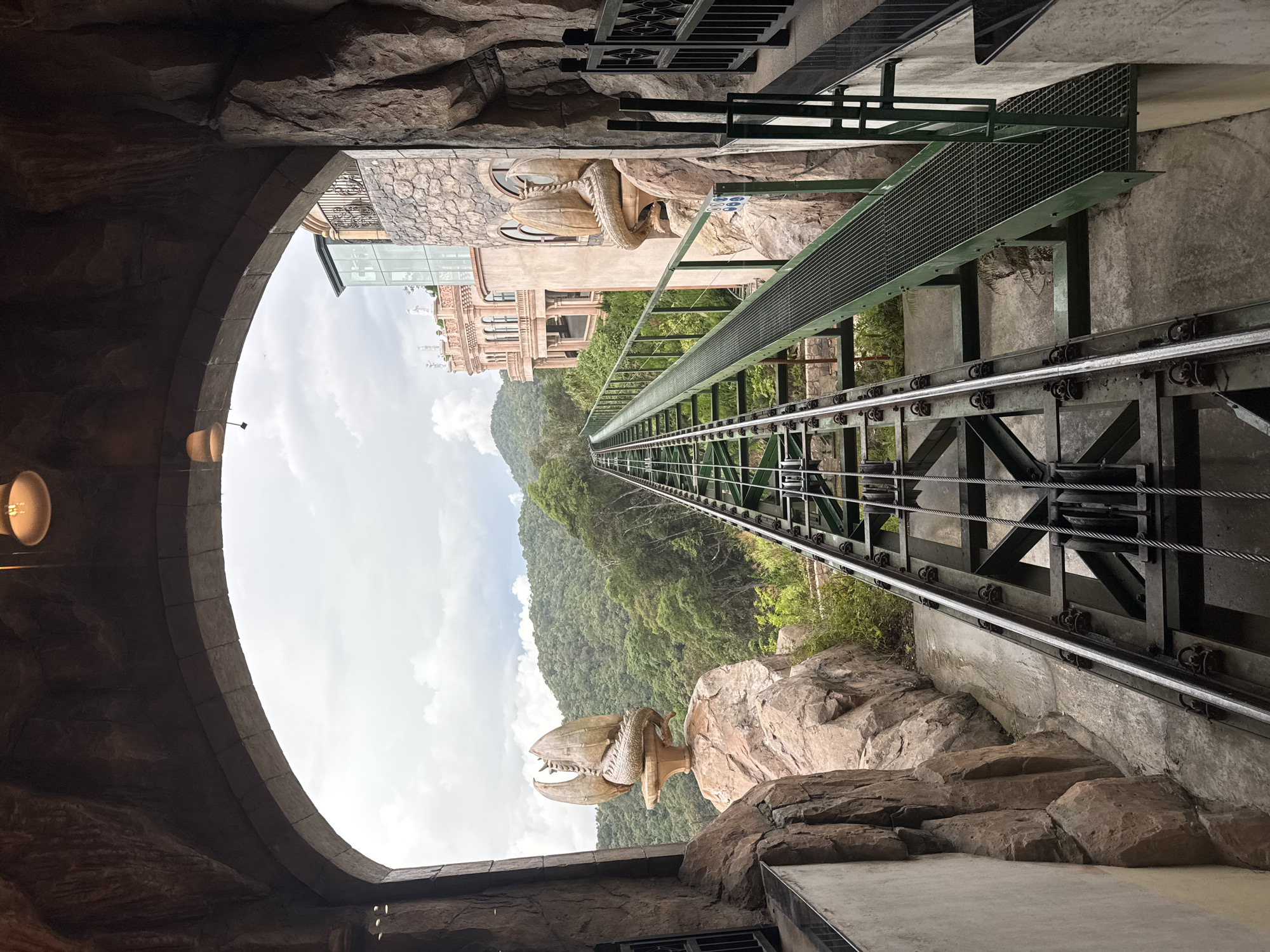 Funicular railway documented operating through mountainous Đà Nẵng terrain