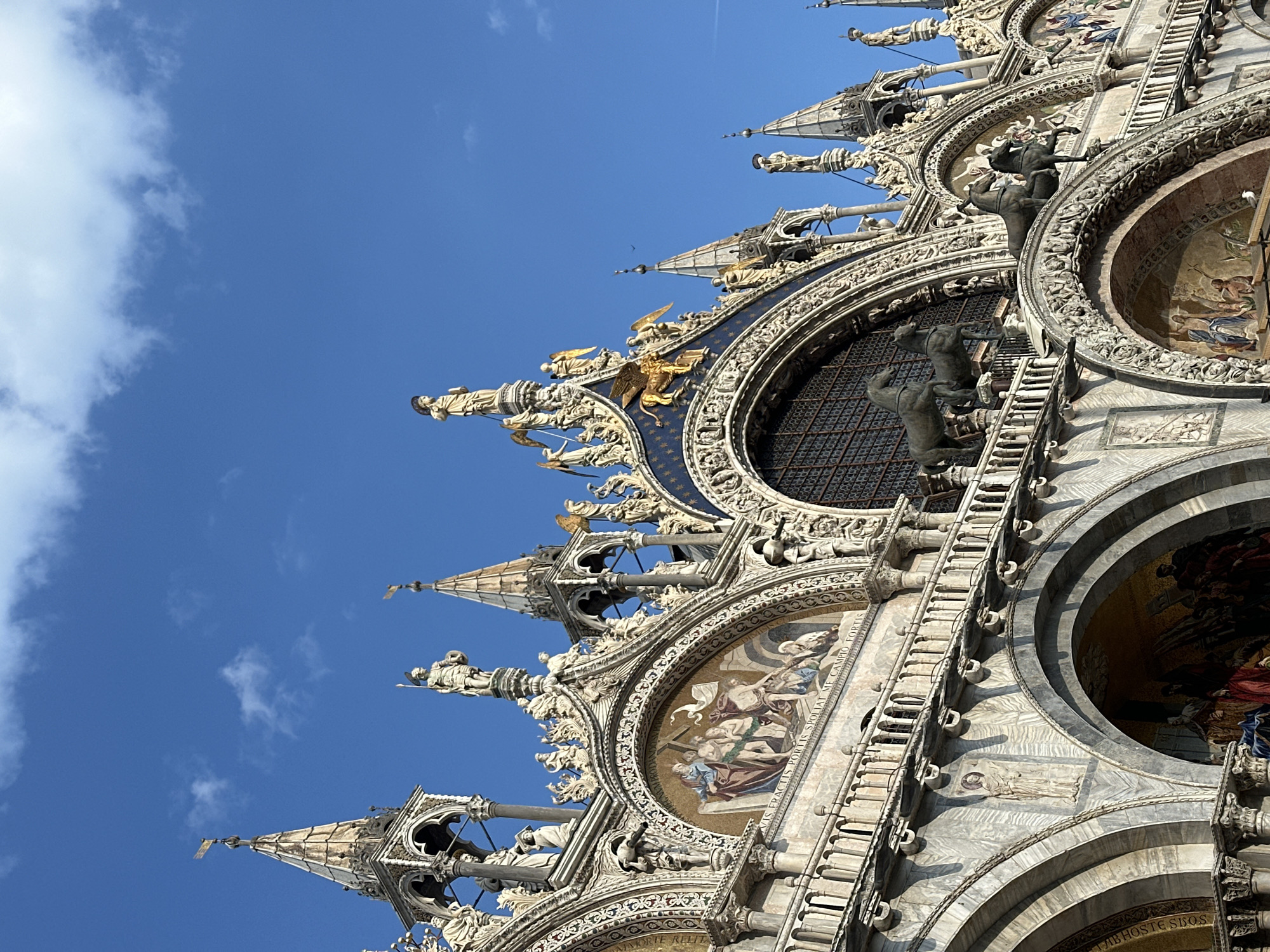 Witness captures St. Mark's Basilica and Campanile views in Venice