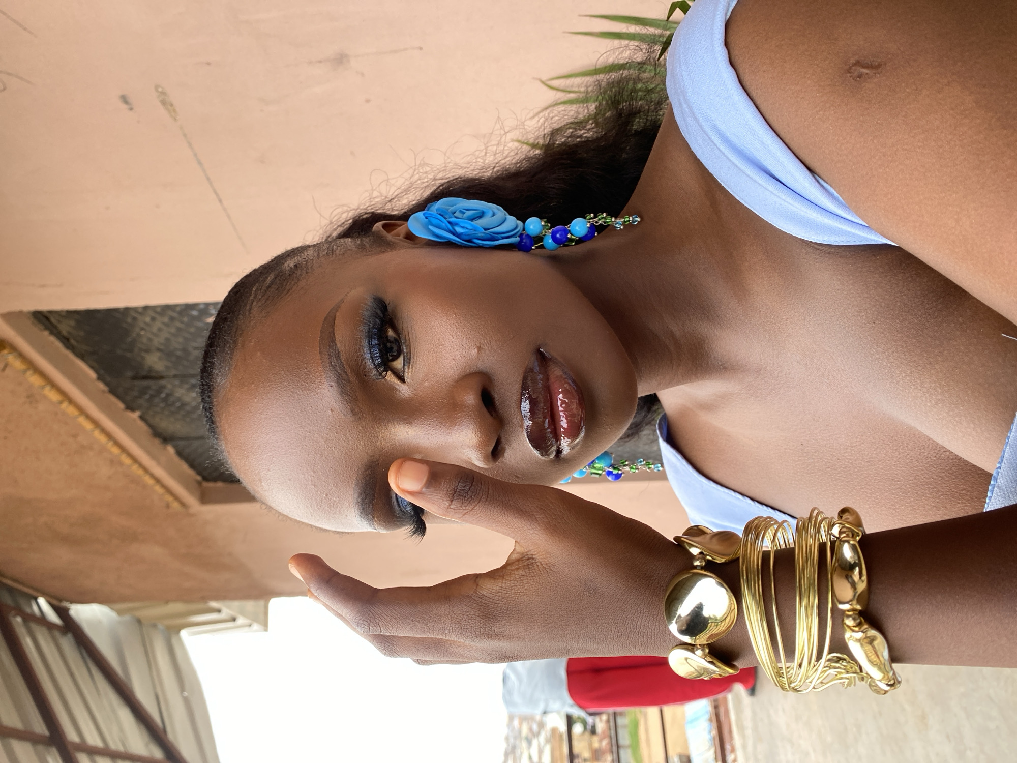 Portrait photography session at Wonder Shot studio, Gwong Nigeria