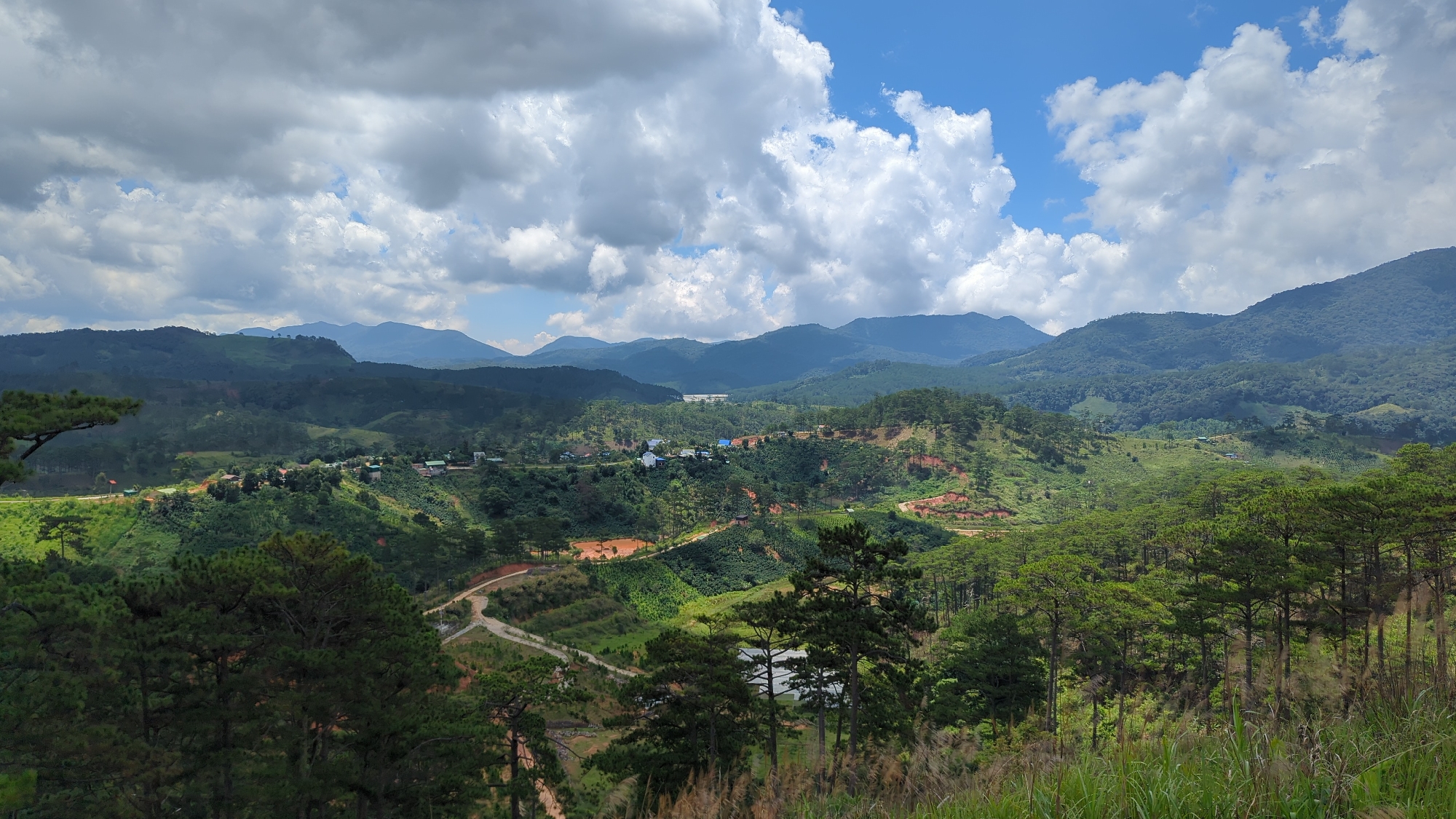 Lush highland scenery near Tu Póh, Vietnam