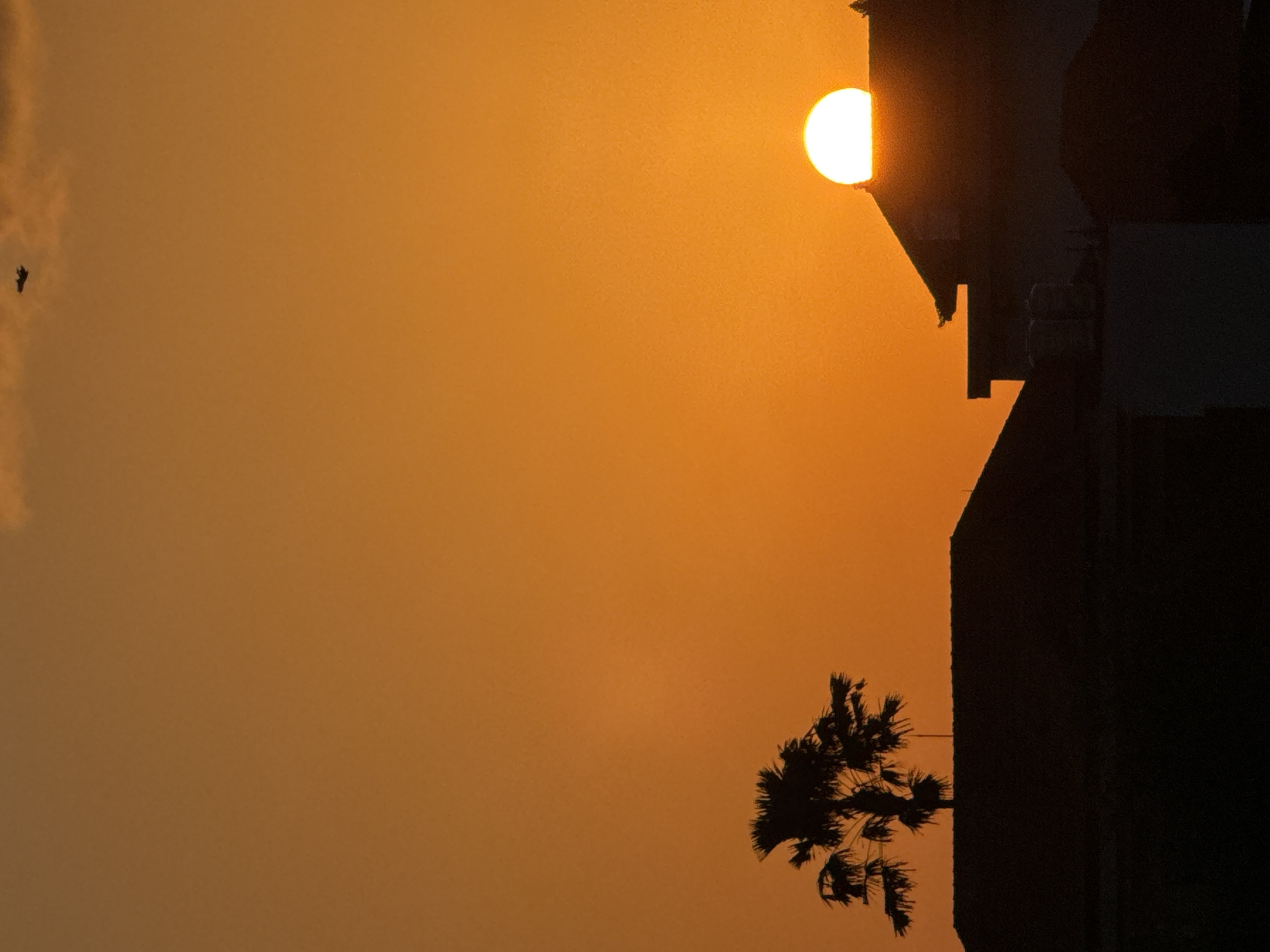 North Kuta sunset and studio scenes documented Monday morning